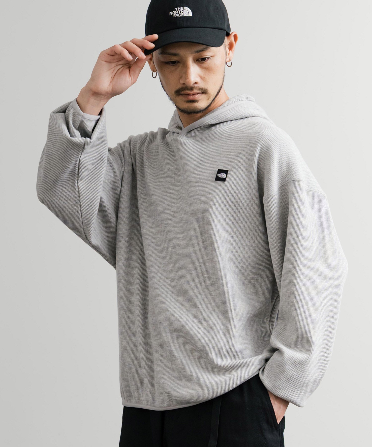 日本未展開モデル THE NORTH FACE ザ・ノースフェイス WHITE LABEL ホワイトレーベル WAFFLE HOOD PULLOVER オーバーサイズワッフルミニボックスロゴ刺繍パーカー 15065