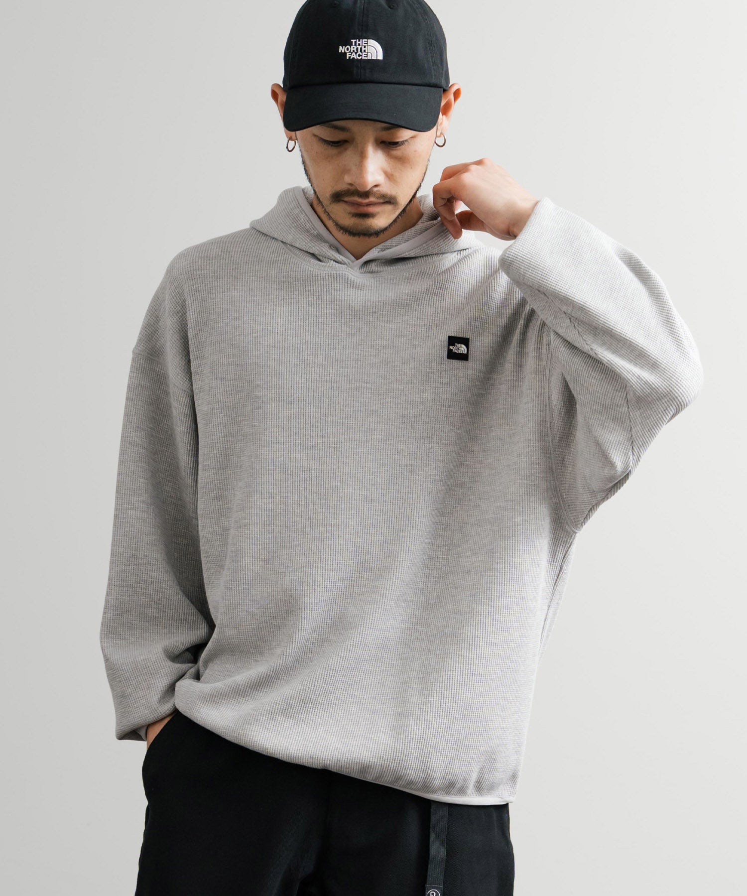 日本未展開モデル THE NORTH FACE ザ・ノースフェイス WHITE LABEL ホワイトレーベル WAFFLE HOOD PULLOVER オーバーサイズワッフルミニボックスロゴ刺繍パーカー 15065