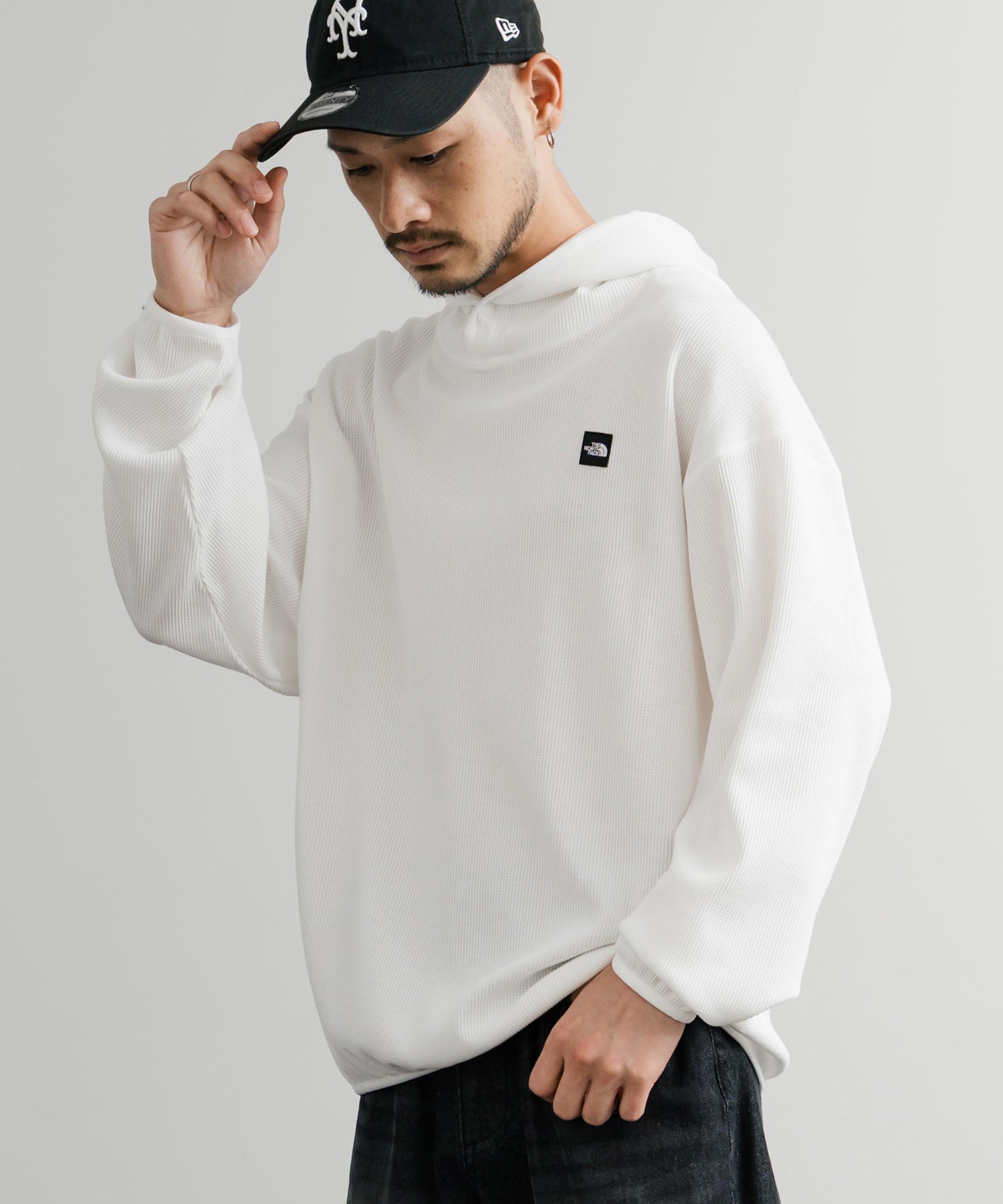 日本未展開モデル THE NORTH FACE ザ・ノースフェイス WHITE LABEL ホワイトレーベル WAFFLE HOOD PULLOVER オーバーサイズワッフルミニボックスロゴ刺繍パーカー 15065