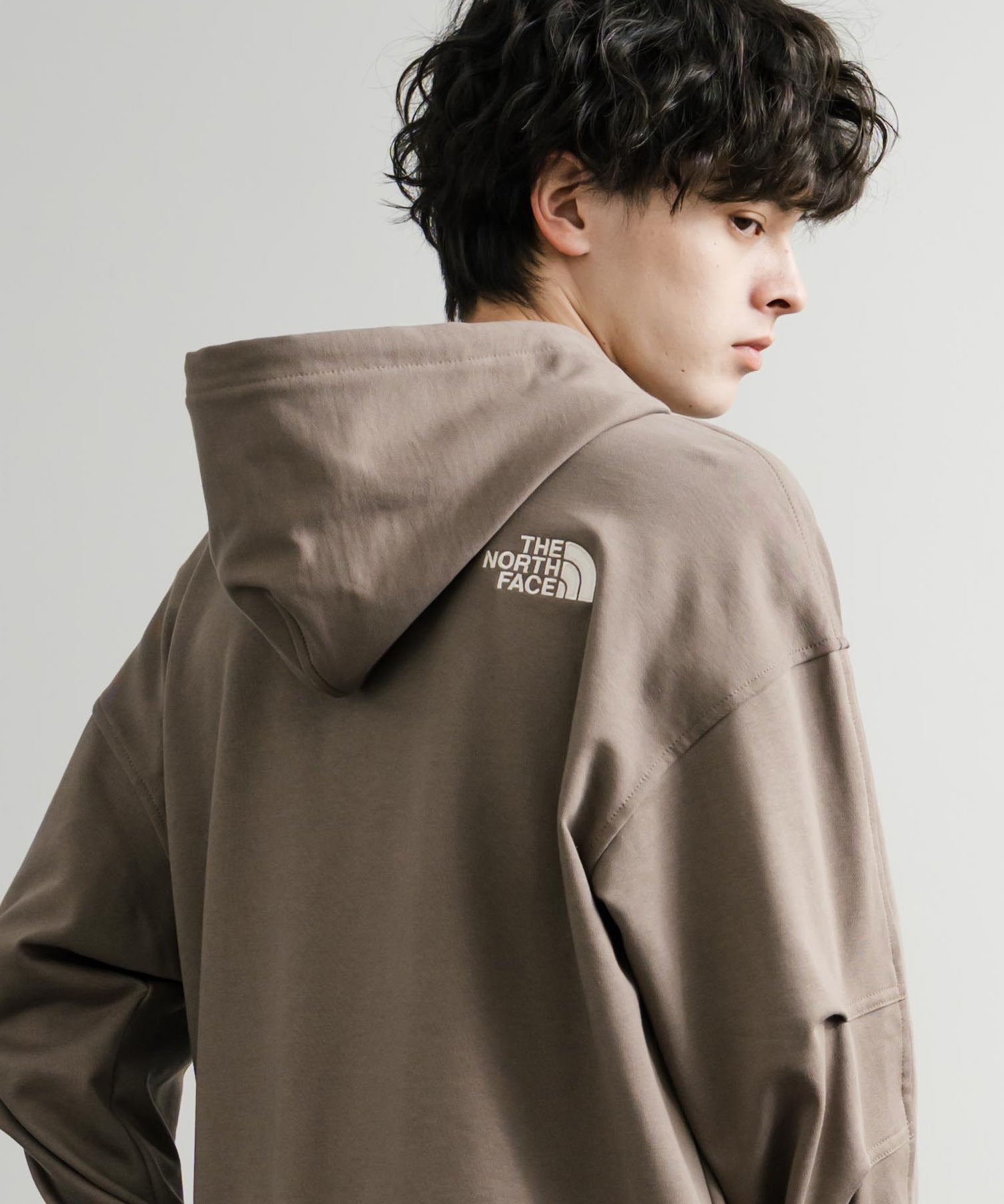 日本未展開モデル THE NORTH FACE ザ・ノースフェイス WHITE LABEL ホワイトレーベル ESSENTIAL HOOD ZIP UP エッセンシャルフードジップアップパーカー 15154