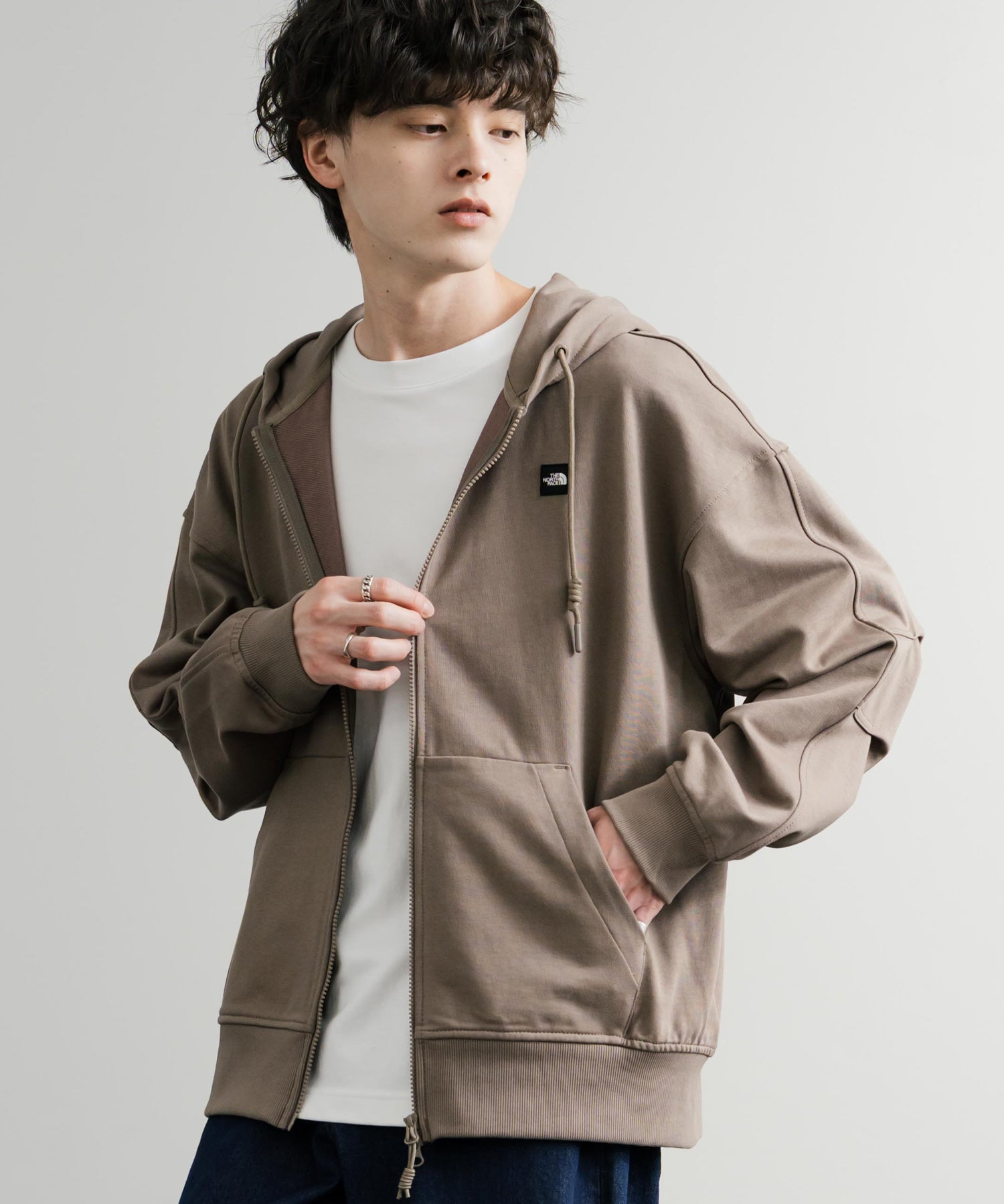 日本未展開モデル THE NORTH FACE ザ・ノースフェイス WHITE LABEL ホワイトレーベル ESSENTIAL HOOD ZIP UP エッセンシャルフードジップアップパーカー 15154