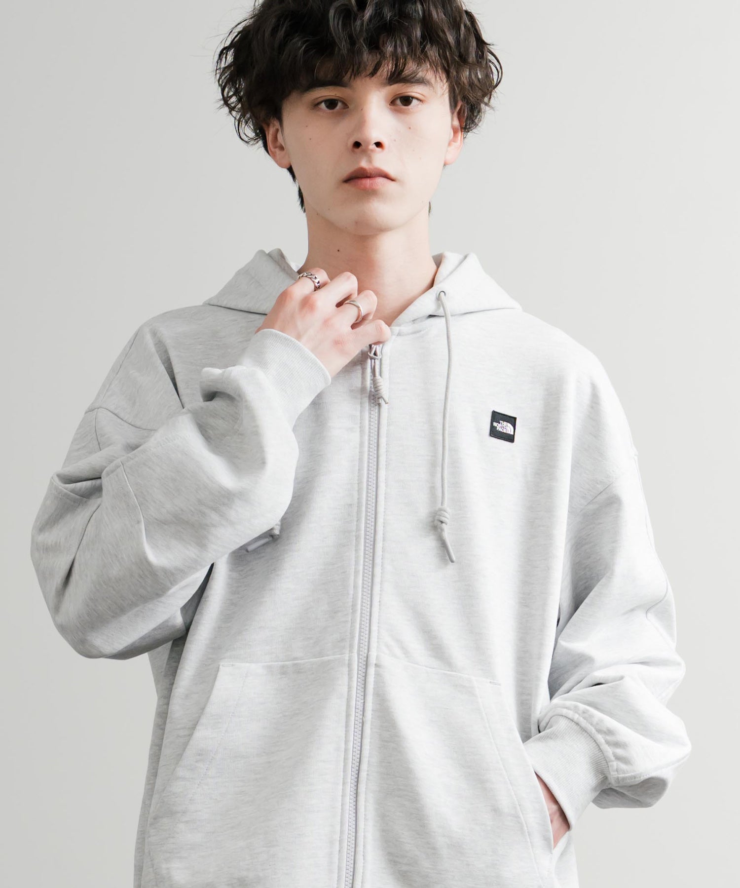 日本未展開モデル THE NORTH FACE ザ・ノースフェイス WHITE LABEL ホワイトレーベル ESSENTIAL HOOD ZIP UP エッセンシャルフードジップアップパーカー 15154