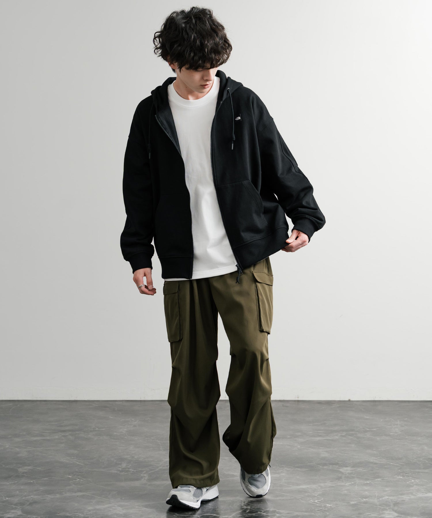 日本未展開モデル THE NORTH FACE ザ・ノースフェイス WHITE LABEL ホワイトレーベル ESSENTIAL HOOD ZIP UP エッセンシャルフードジップアップパーカー 15154