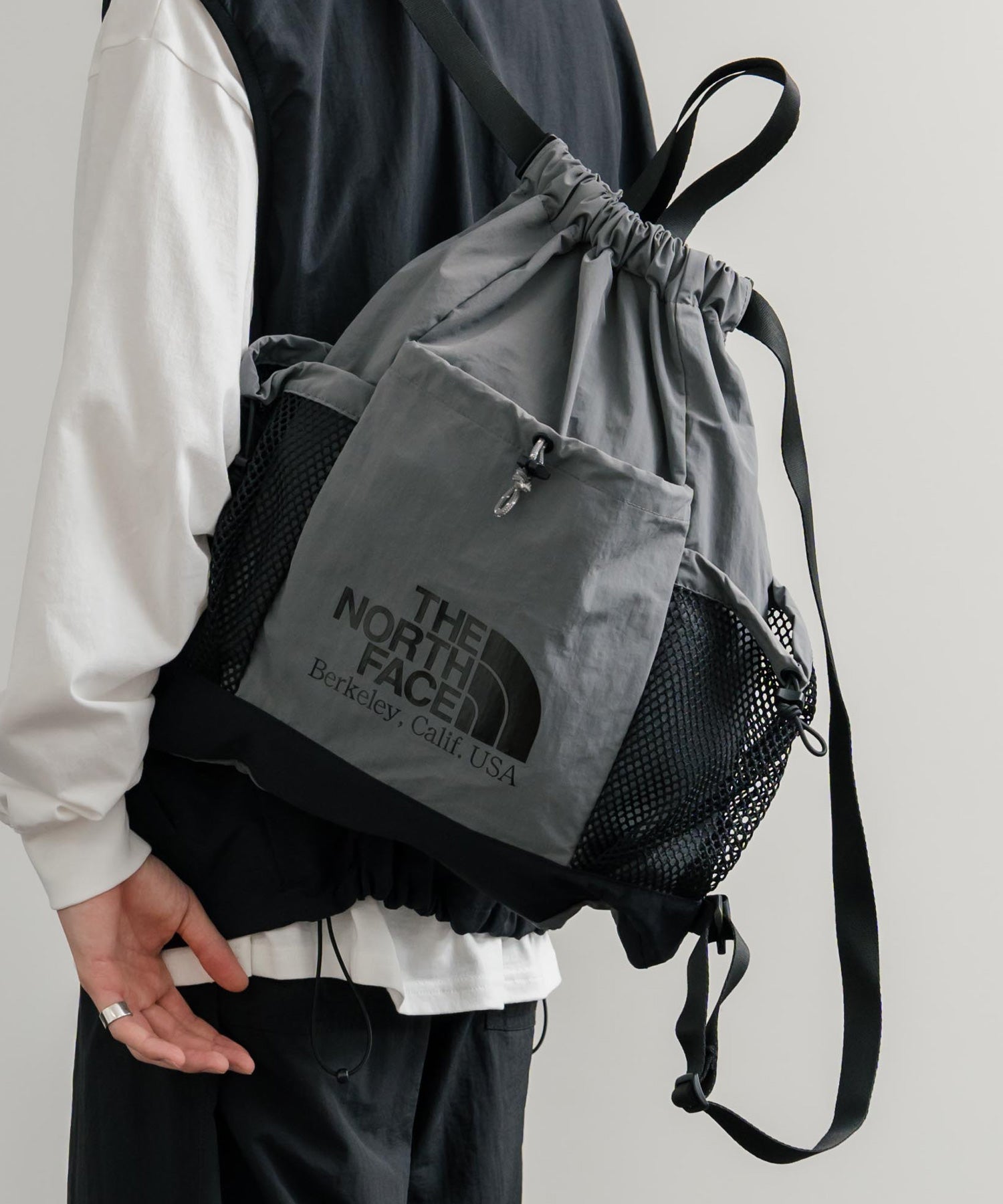 日本未展開モデル THE NORTH FACE ザ・ノースフェイス WHITE LABEL ホワイトレーベル LINDEN MESH GYM SACK ワンポイントロゴナップサック 15185