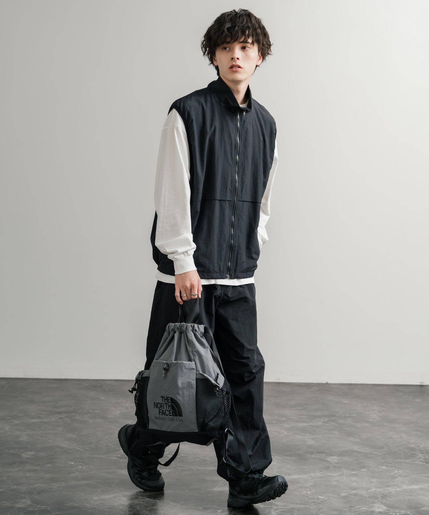 日本未展開モデル THE NORTH FACE ザ・ノースフェイス WHITE LABEL ホワイトレーベル LINDEN MESH GYM SACK ワンポイントロゴナップサック 15185