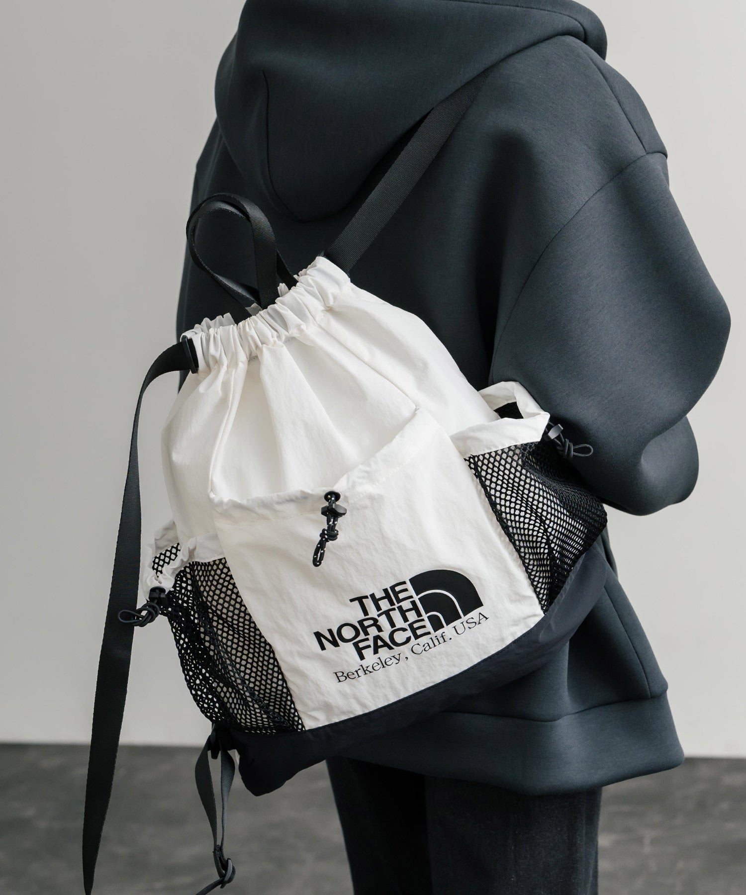 日本未展開モデル THE NORTH FACE ザ・ノースフェイス WHITE LABEL ホワイトレーベル LINDEN MESH GYM SACK ワンポイントロゴナップサック 15185