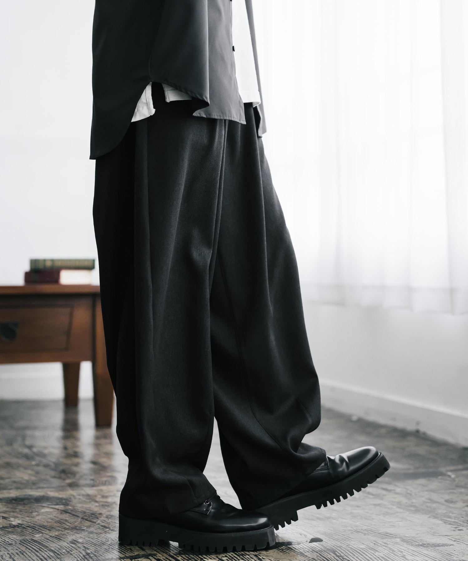 サージツイル2タックイージーワイドバルーンパンツ 15187