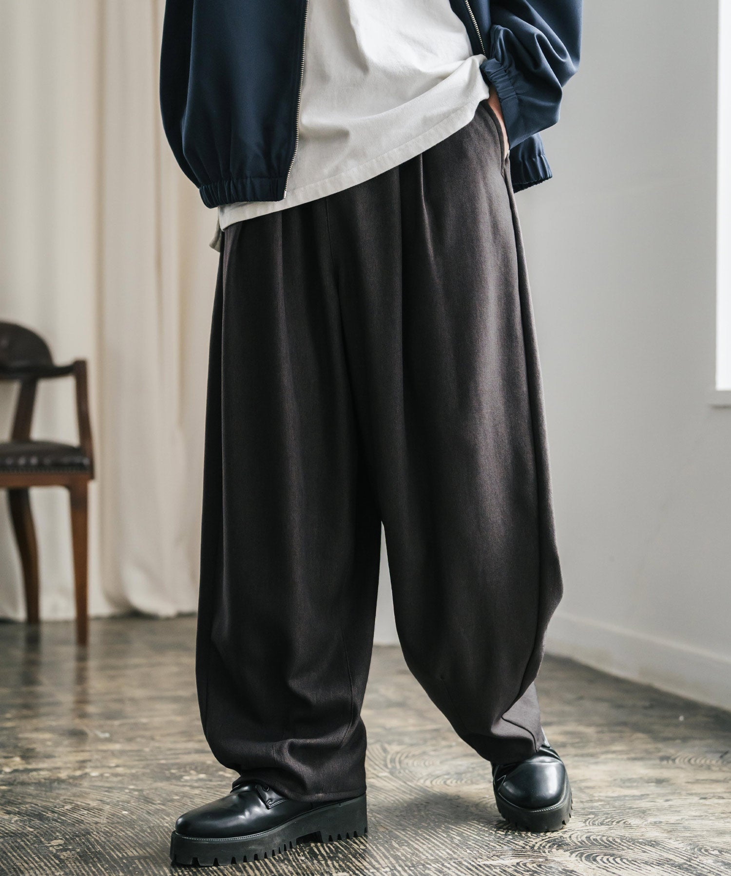 サージツイル2タックイージーワイドバルーンパンツ 15187