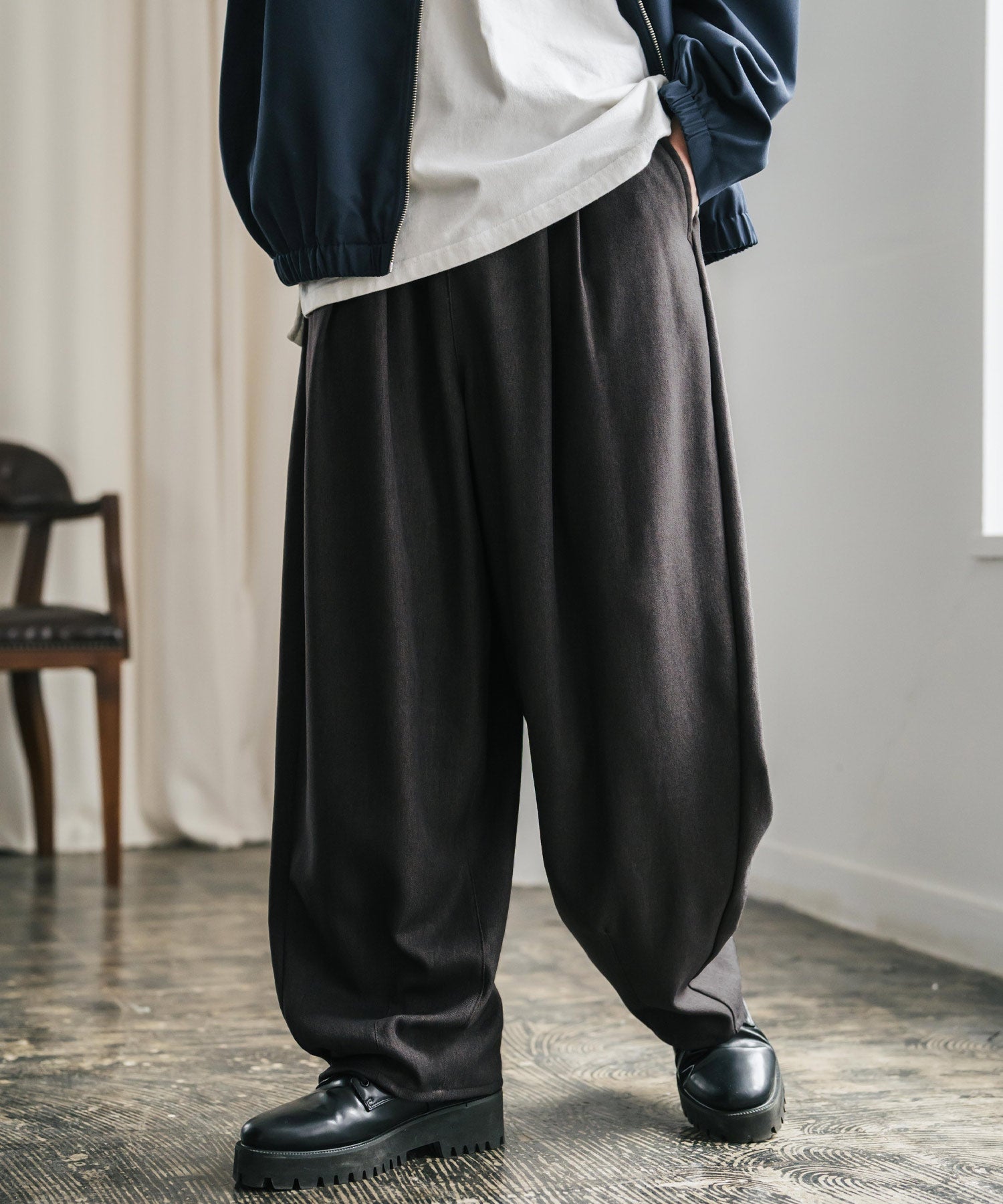 サージツイル2タックイージーワイドバルーンパンツ 15187