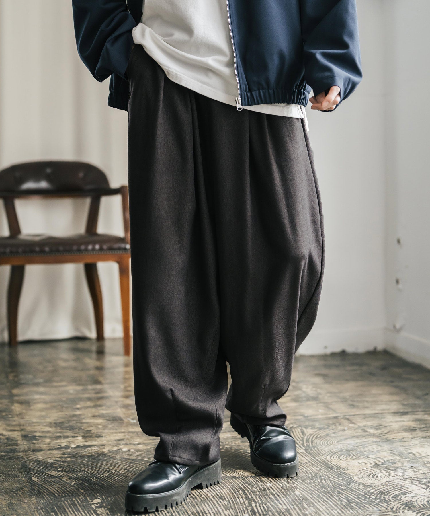 サージツイル2タックイージーワイドバルーンパンツ 15187