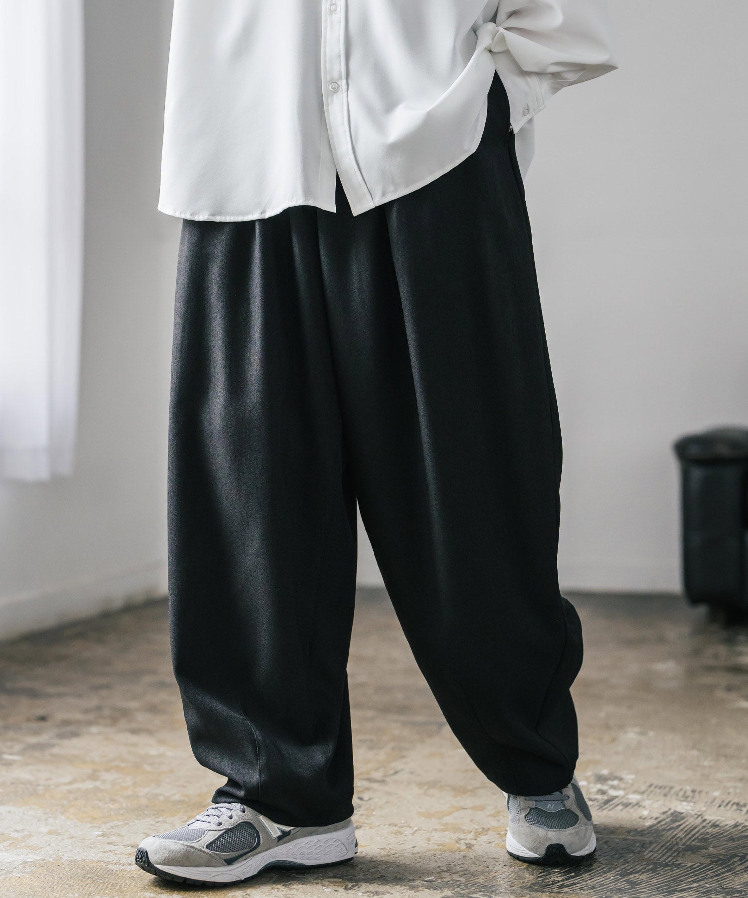 サージツイル2タックイージーワイドバルーンパンツ 15187