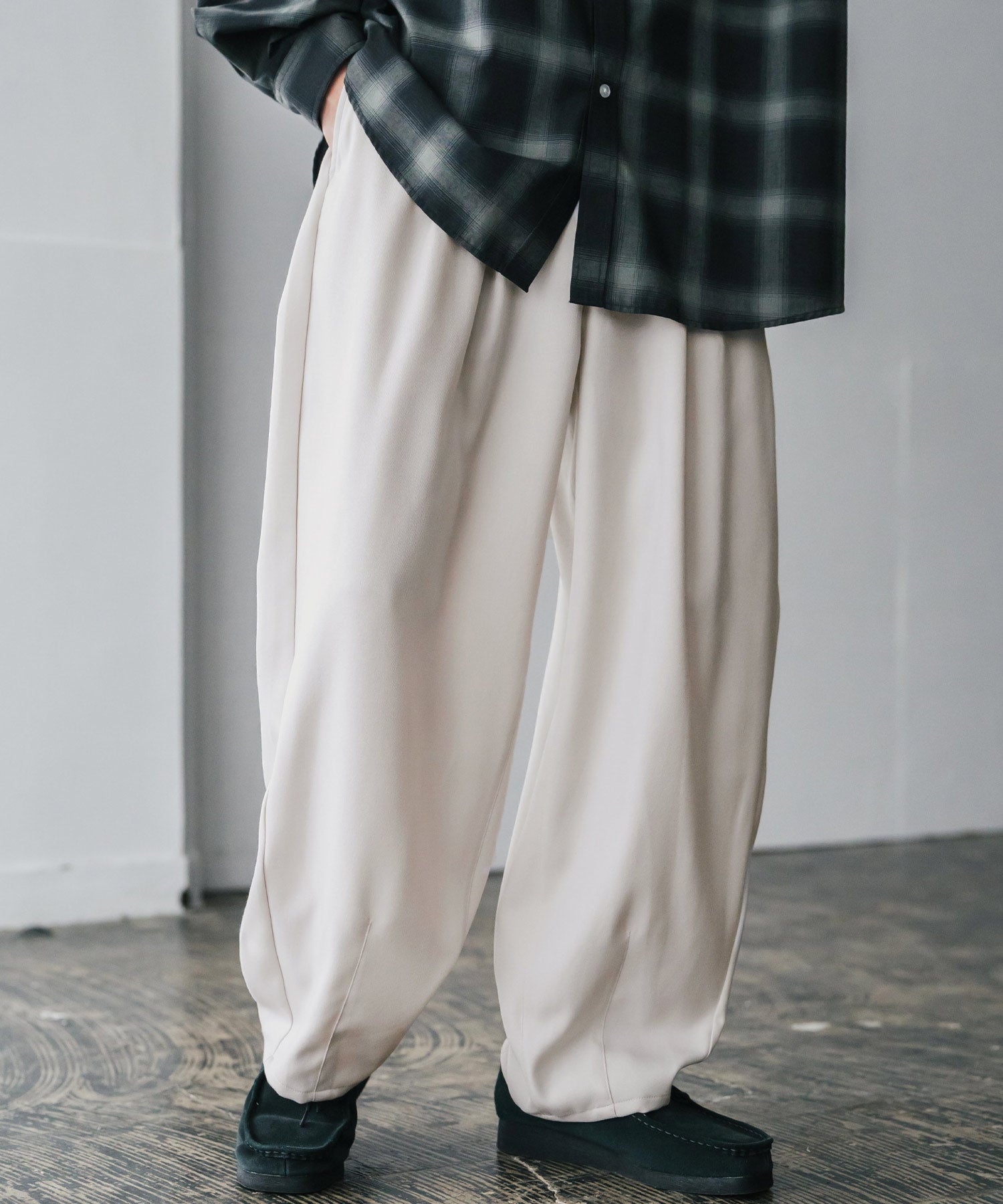 サージツイル2タックイージーワイドバルーンパンツ 15187