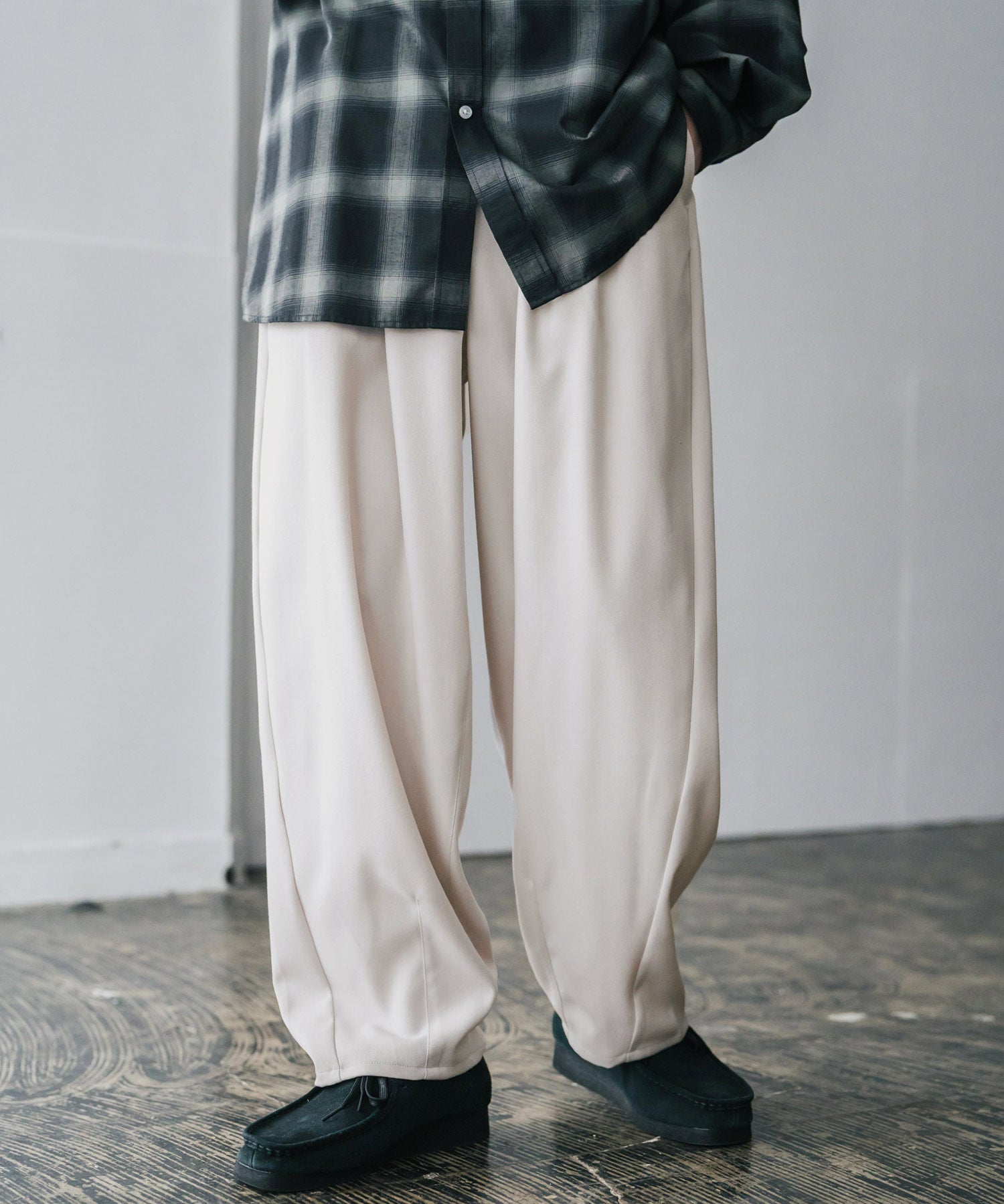 サージツイル2タックイージーワイドバルーンパンツ 15187