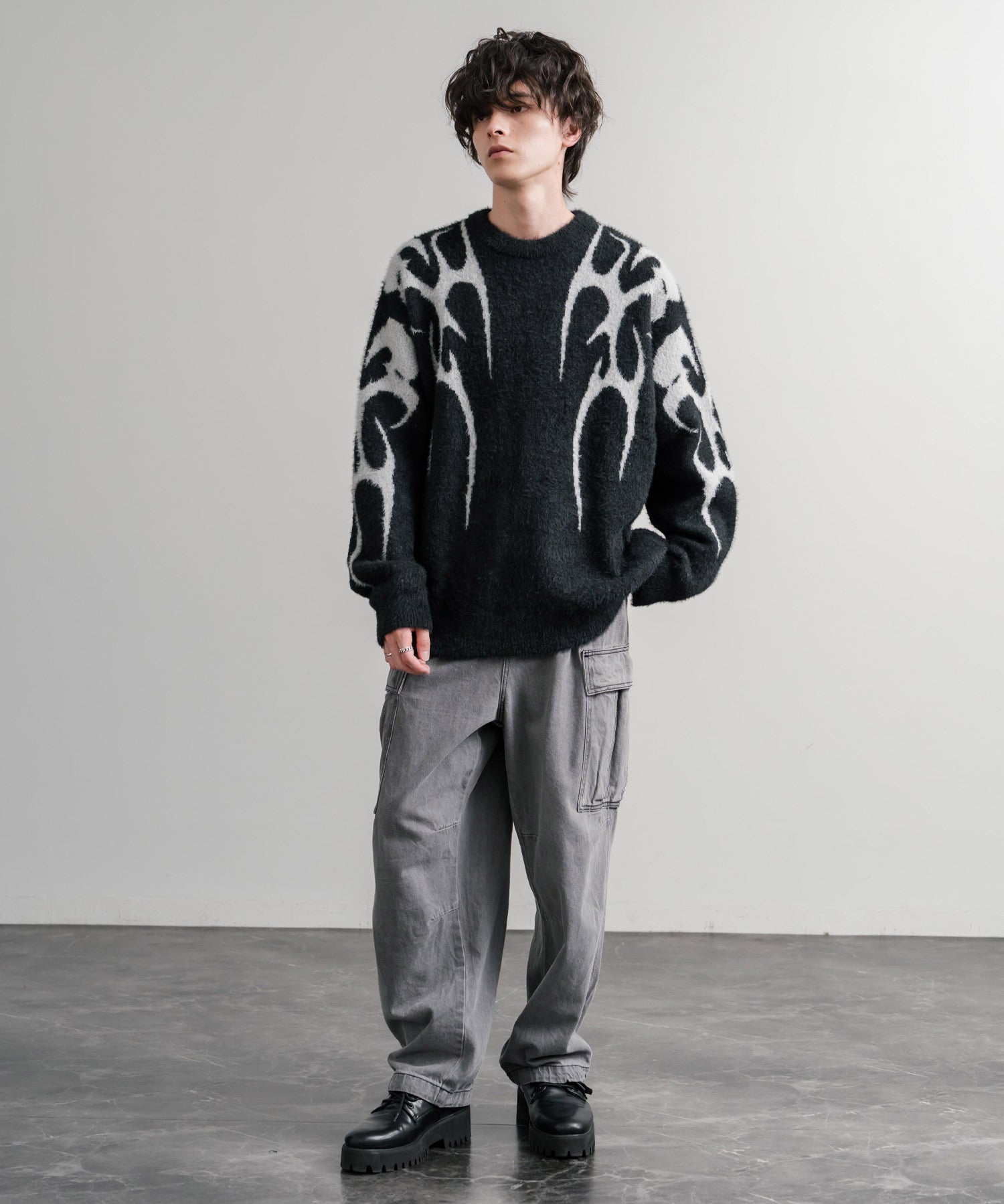 5Gフェザーヤーンジャガードトライバル柄ルーズクルーネック長袖ニット 15191