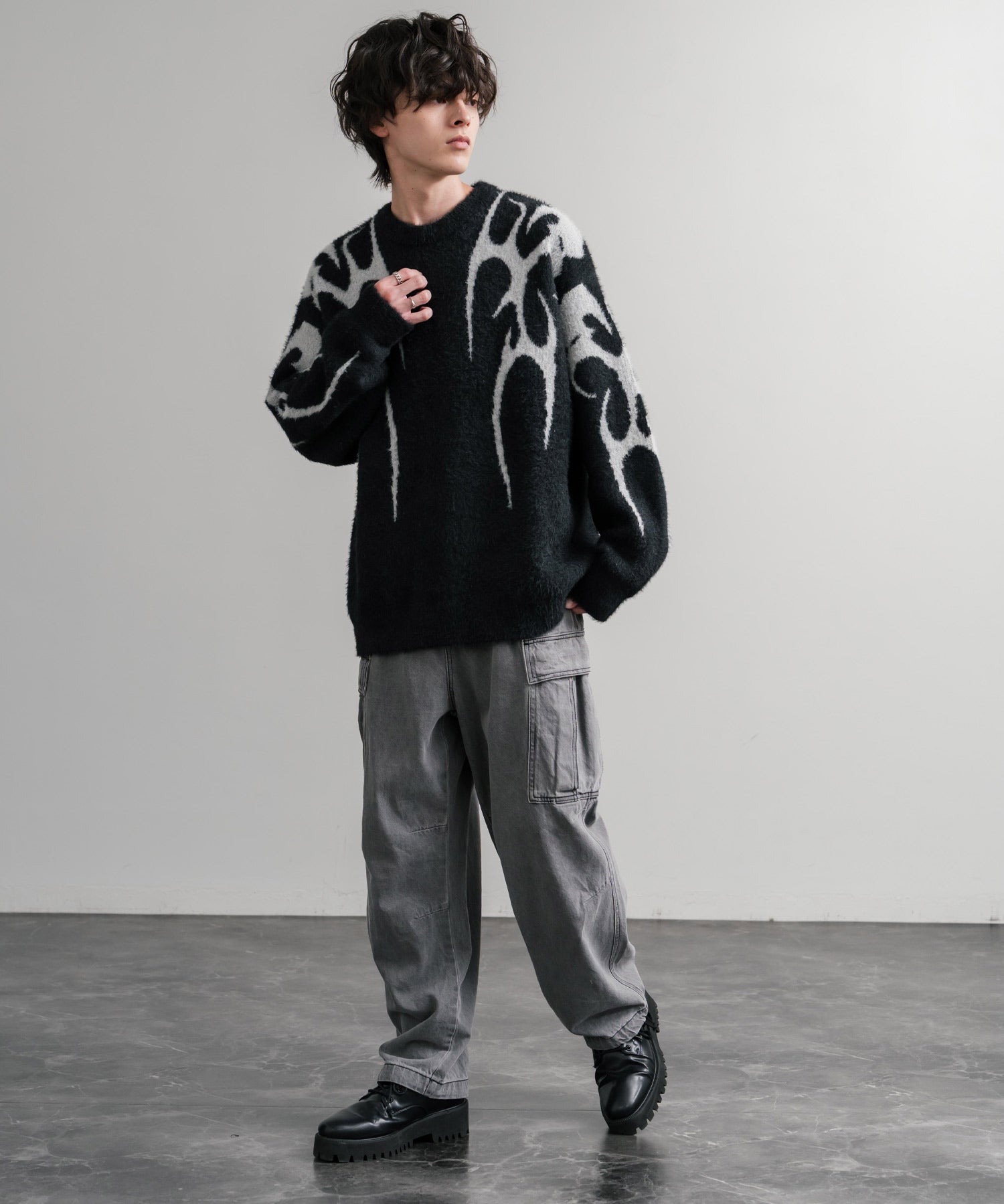 5Gフェザーヤーンジャガードトライバル柄ルーズクルーネック長袖ニット 15191