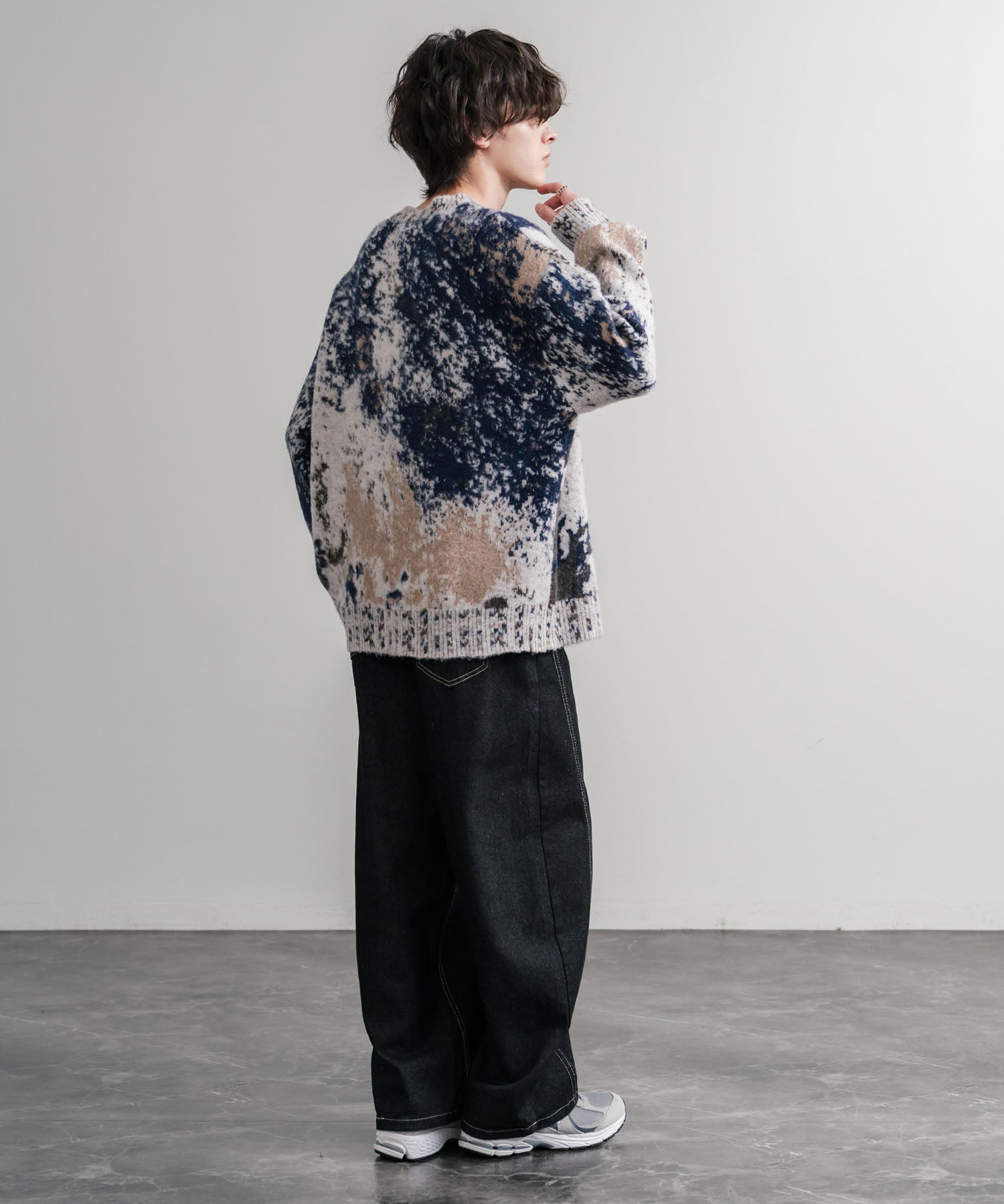 オーバーサイズ5Gジャガード編みアブストラクト柄クルーネックニットセーター 15193