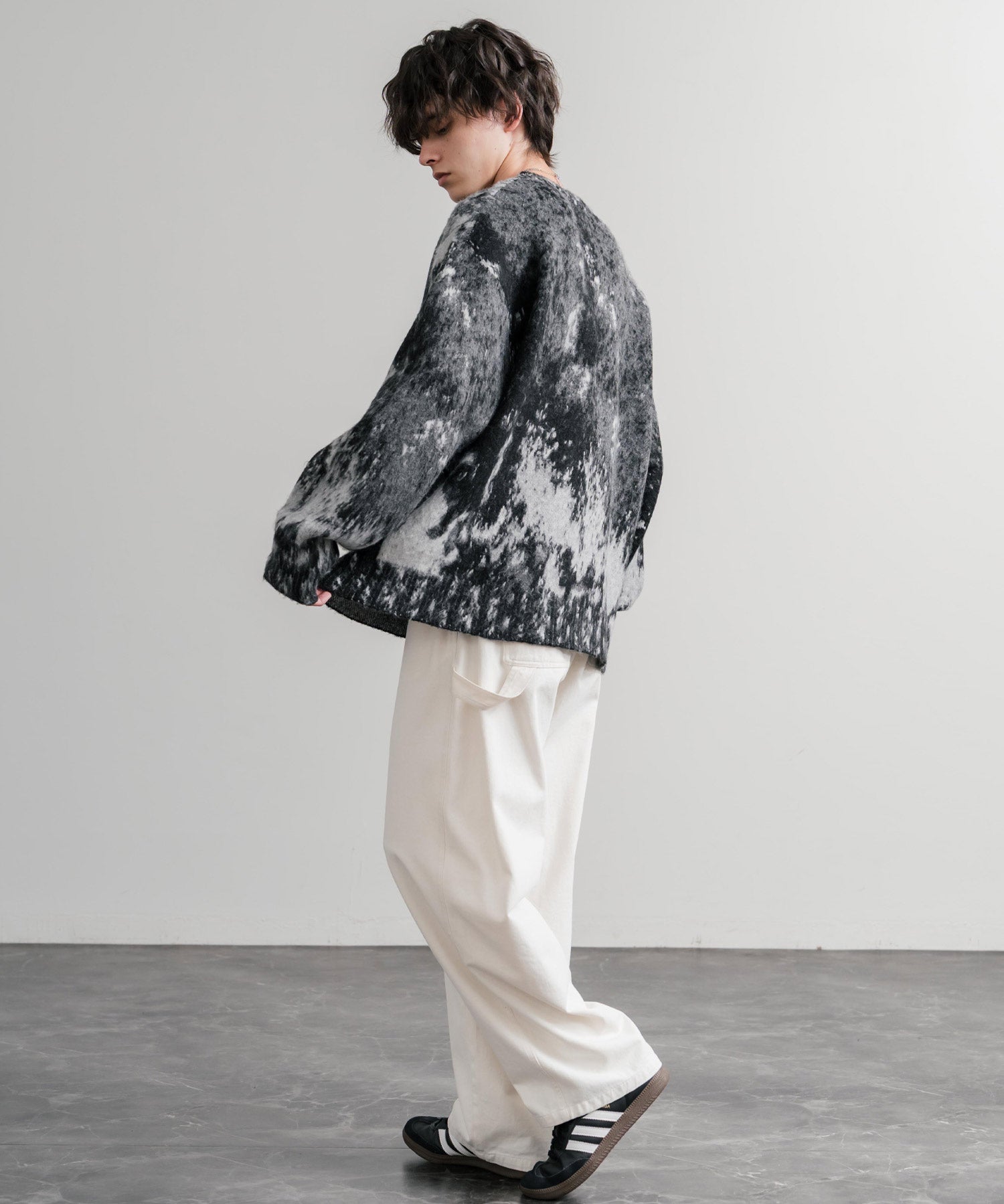 オーバーサイズ5Gジャガード編みアブストラクト柄クルーネックニットセーター 15193