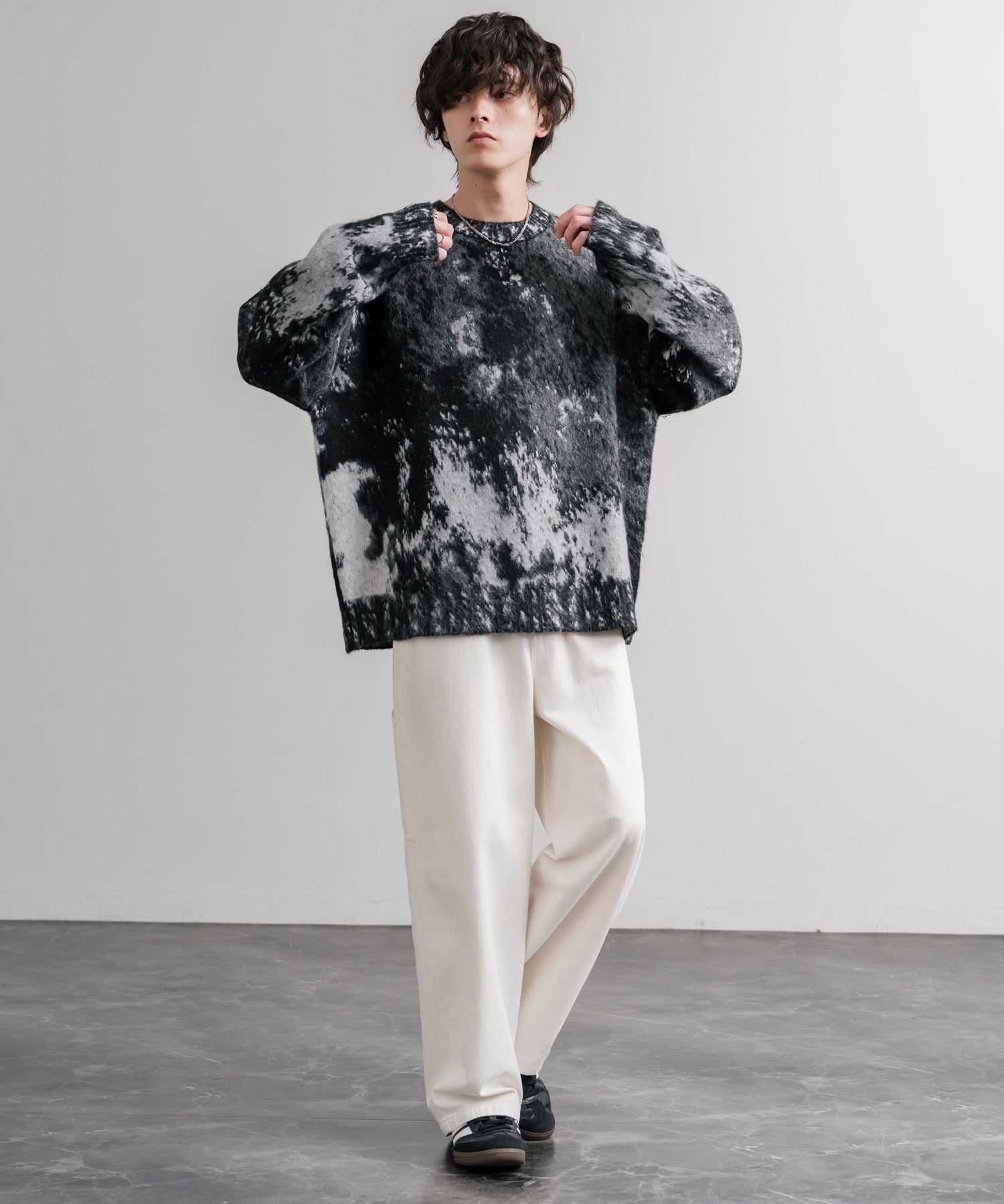 オーバーサイズ5Gジャガード編みアブストラクト柄クルーネックニットセーター 15193