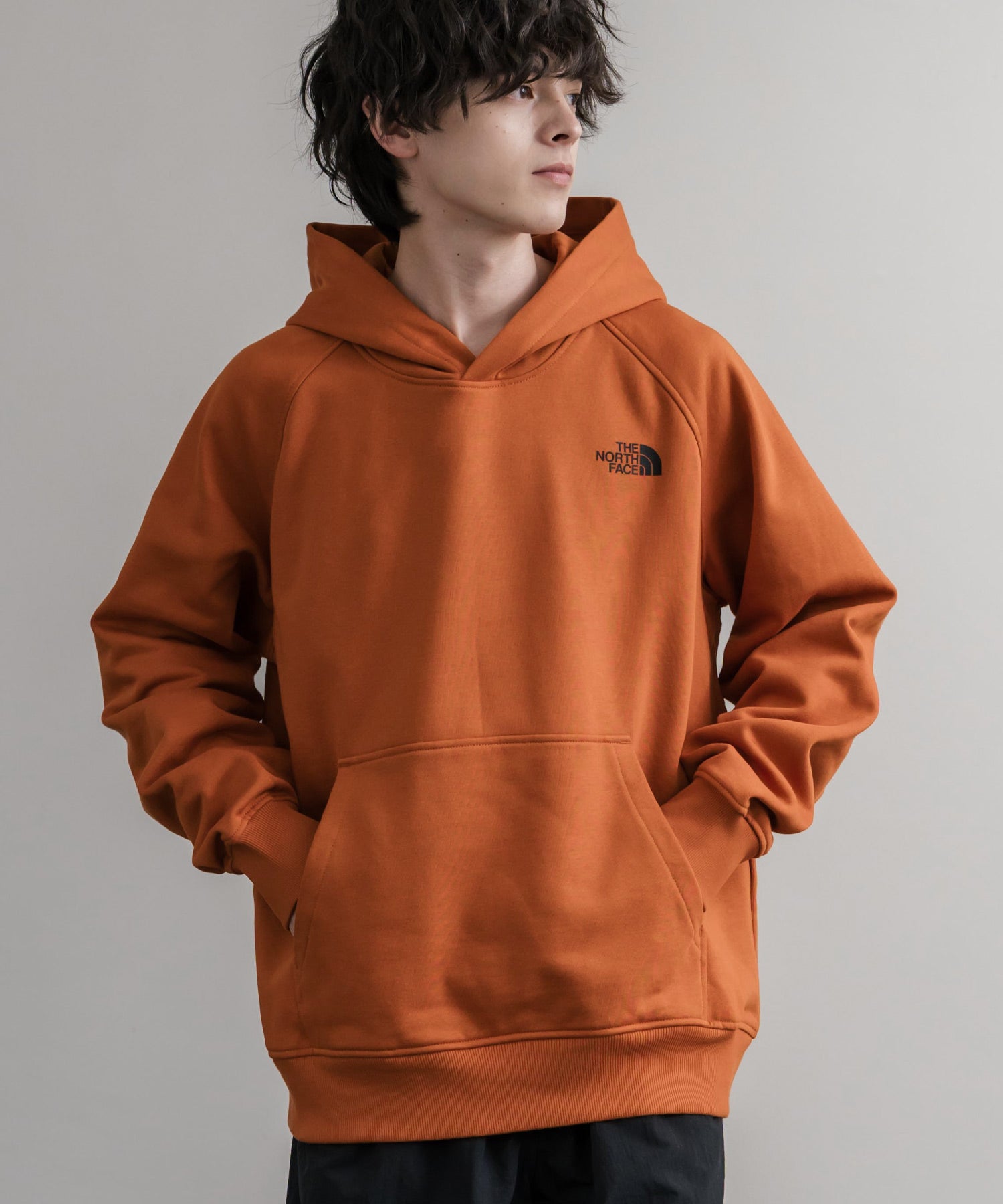 【新品】US-XL ノースフェイス パーカー ショート丈 オレンジ 海外 訳あり THE NORTH FACE（ザ ノースフェイス） ザ ノースフェイス パーカー THE