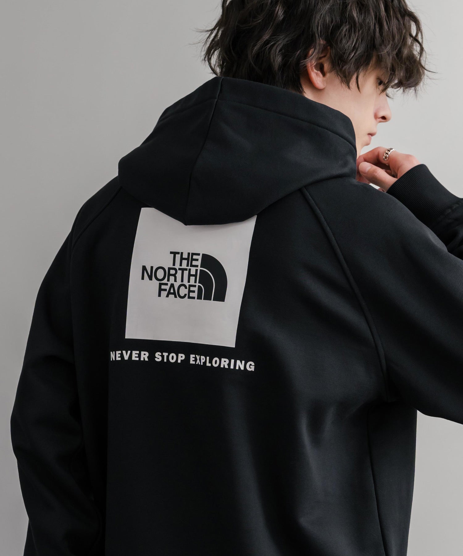 THE NORTH FACE ザ・ノースフェイス RAGLAN REDBOX HOODIE オーバーサイズ裏起毛バックプリントラグランプルオーバーパーカー 15214
