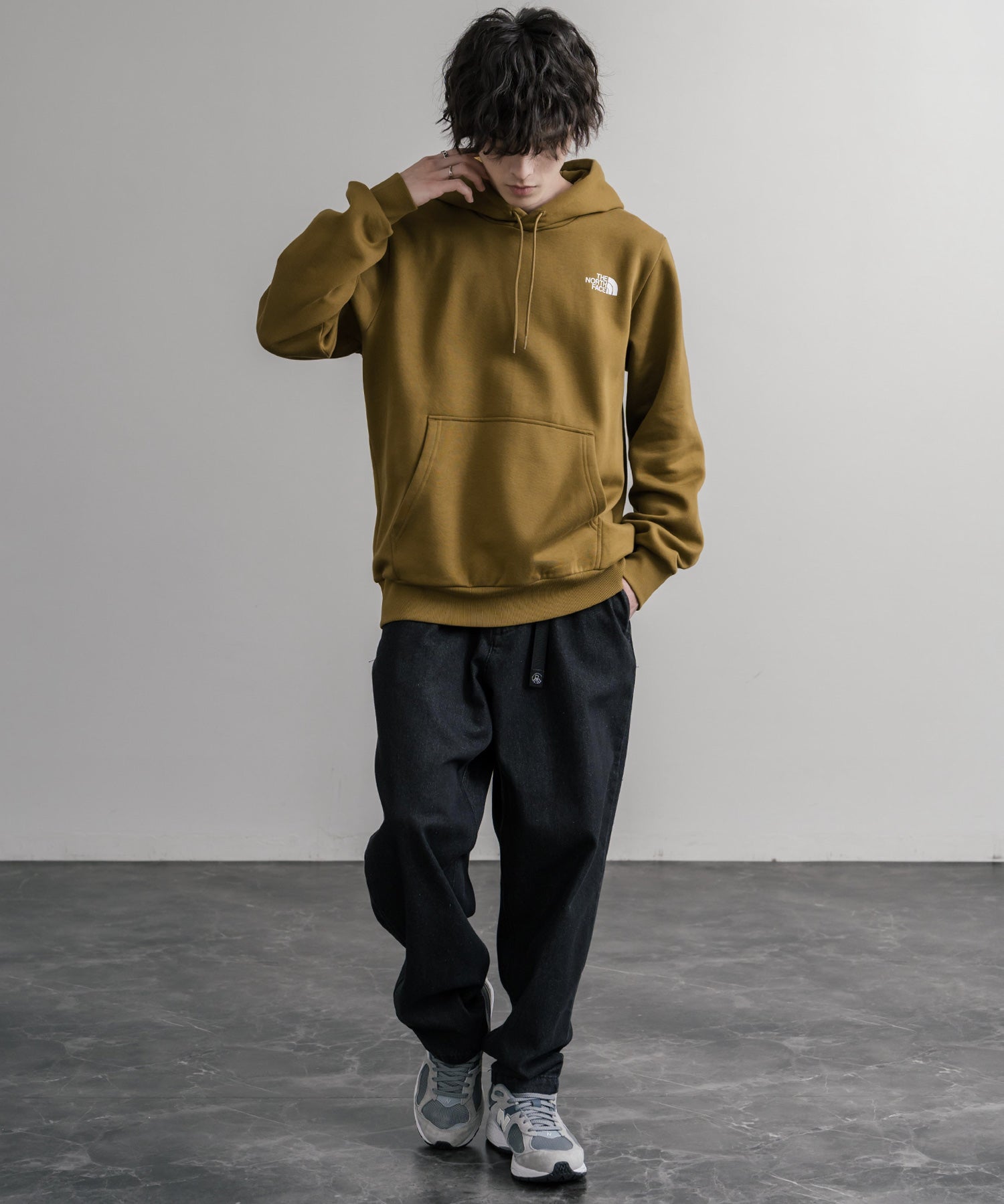 THE NORTH FACE ザ・ノースフェイス SIMPLE DOME HOODIE オーバーサイズ裏起毛シンプルワンポイントロゴプルオーバーパーカー 15215