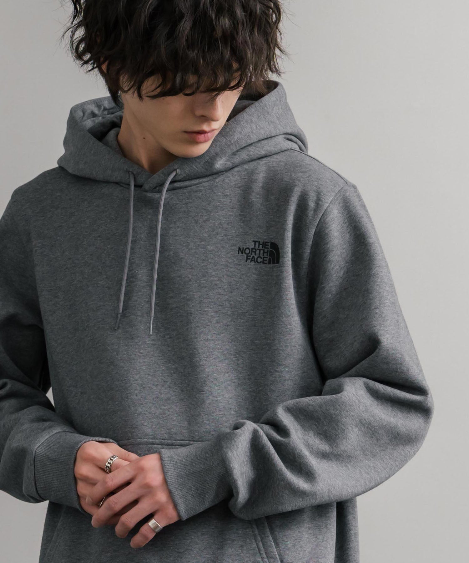 THE NORTH FACE ザ・ノースフェイス SIMPLE DOME HOODIE オーバーサイズ裏起毛シンプルワンポイントロゴプルオーバーパーカー 15215