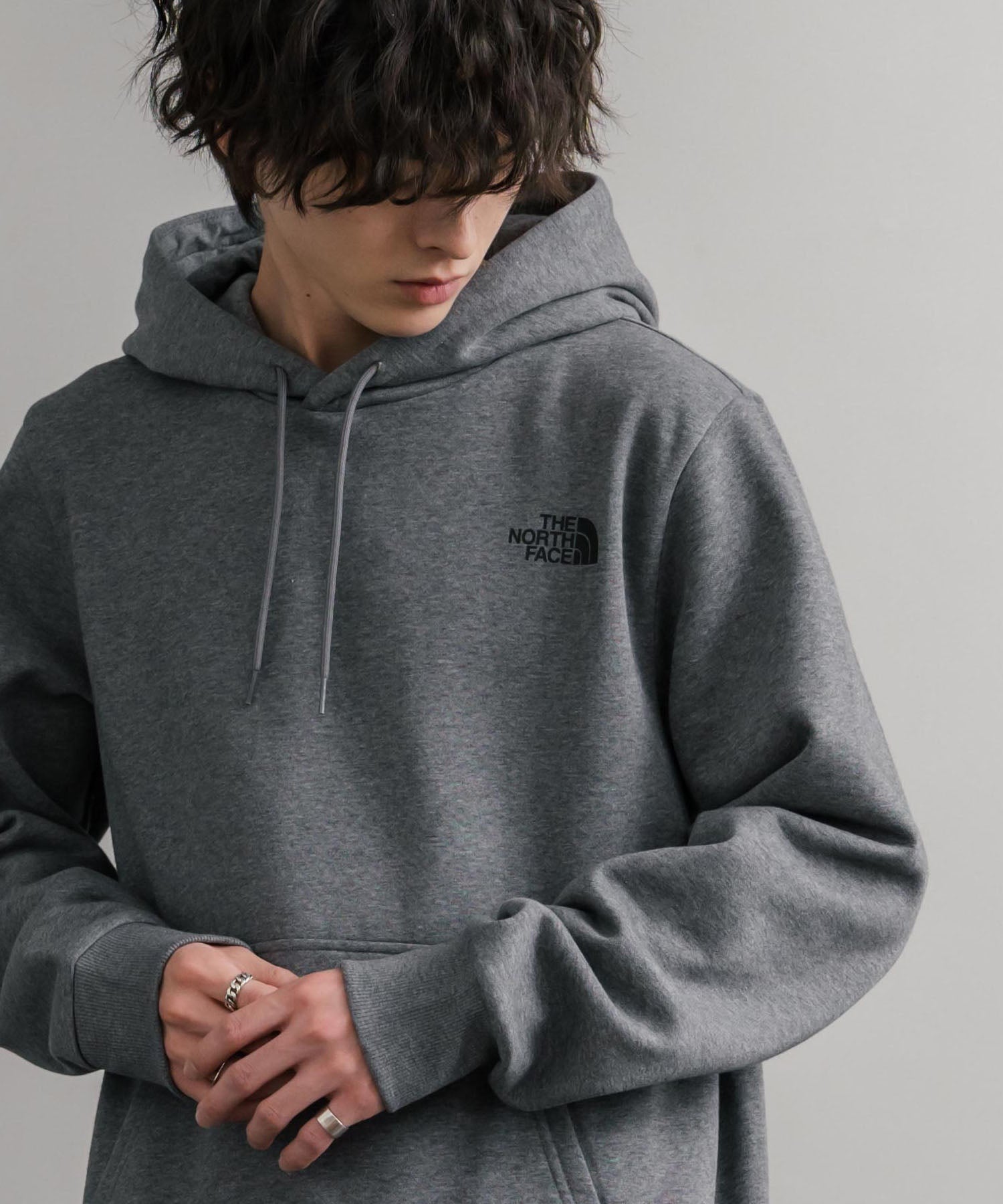 THE NORTH FACE ザ・ノースフェイス SIMPLE DOME HOODIE オーバーサイズ裏起毛シンプルワンポイントロゴプルオーバーパーカー 15215