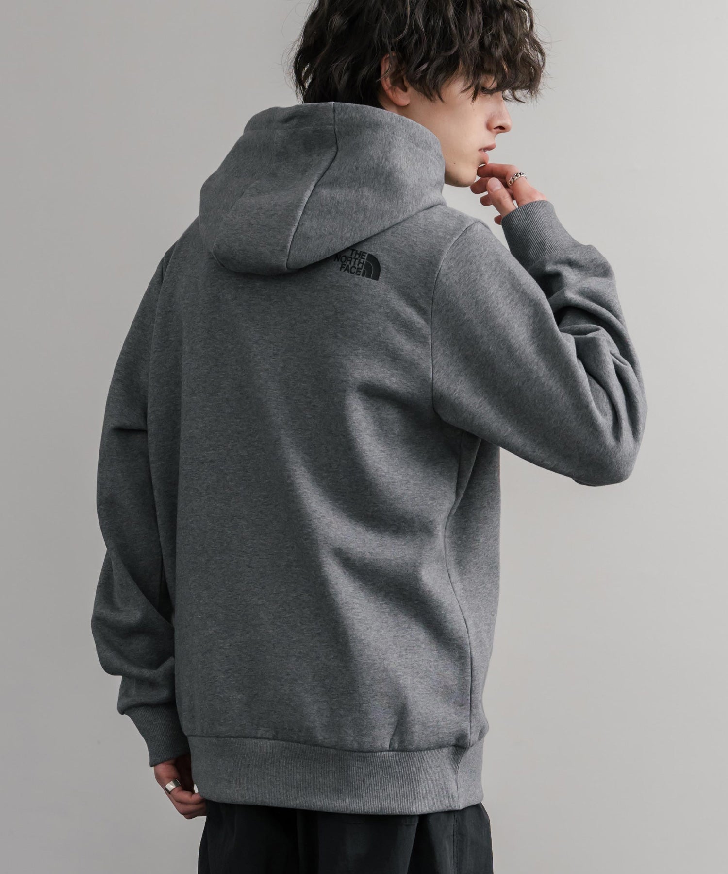 THE NORTH FACE ザ・ノースフェイス SIMPLE DOME HOODIE オーバーサイズ裏起毛シンプルワンポイントロゴプルオーバーパーカー 15215