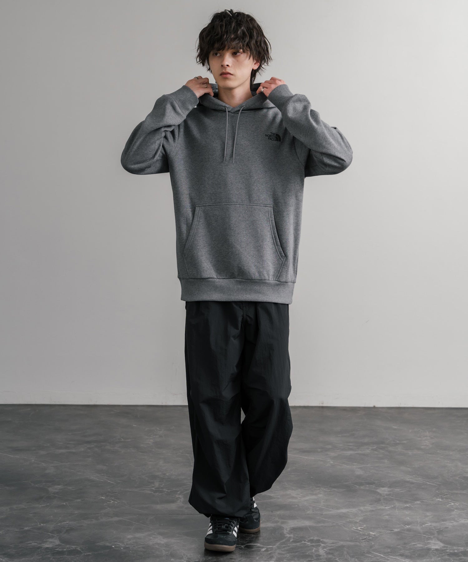 THE NORTH FACE ザ・ノースフェイス SIMPLE DOME HOODIE オーバーサイズ裏起毛シンプルワンポイントロゴプルオーバーパーカー 15215