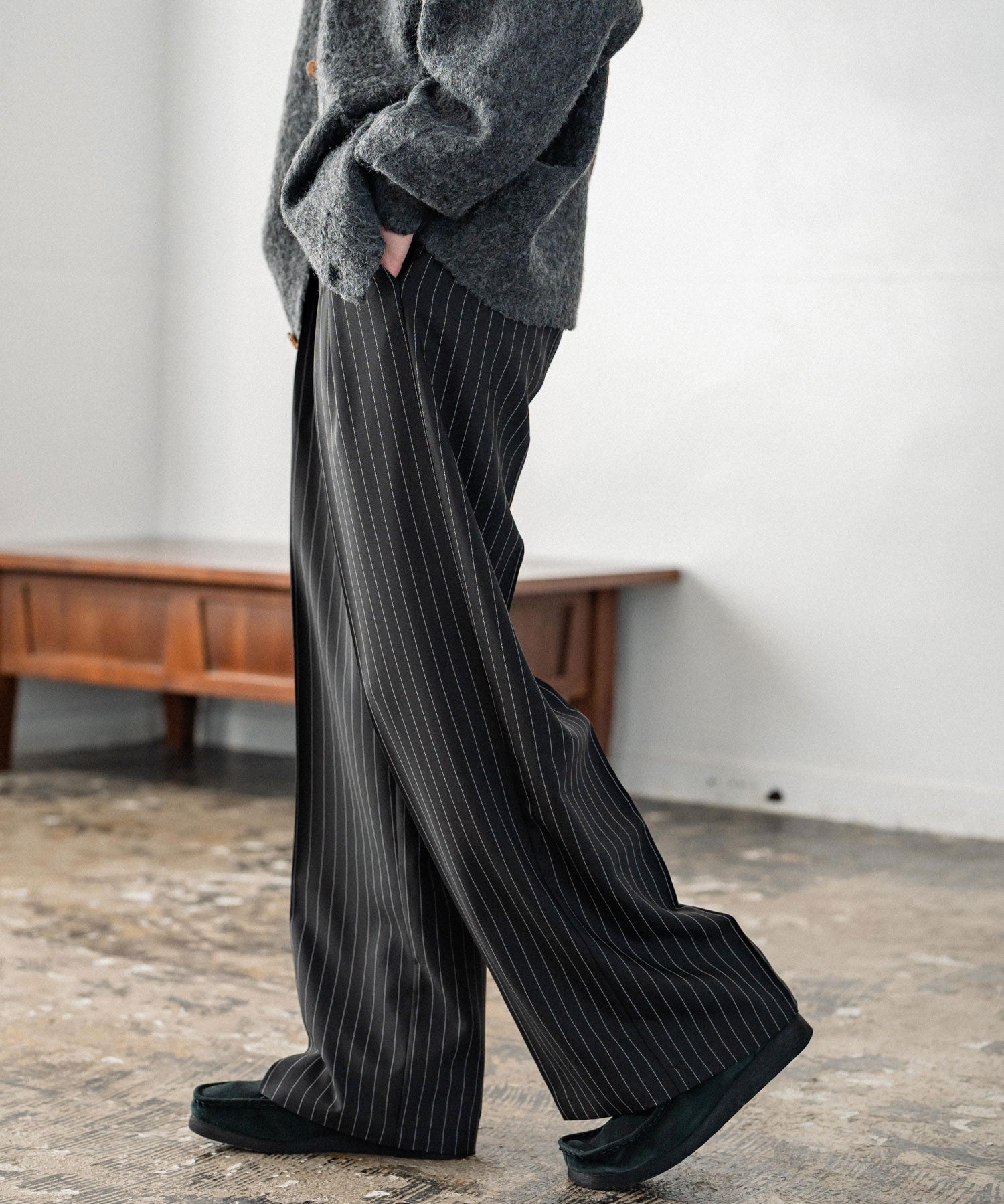 セミワイド2タックストレートスラックス 15248