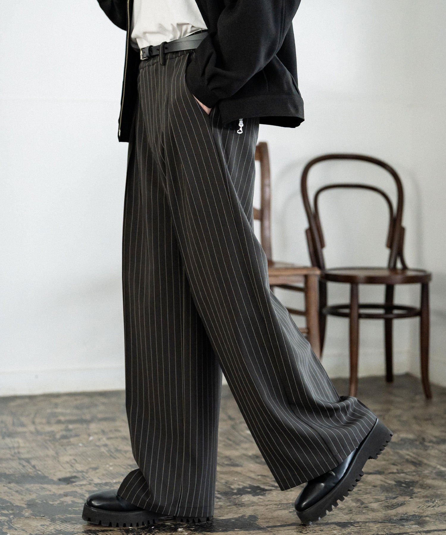 セミワイド2タックストレートスラックス 15248