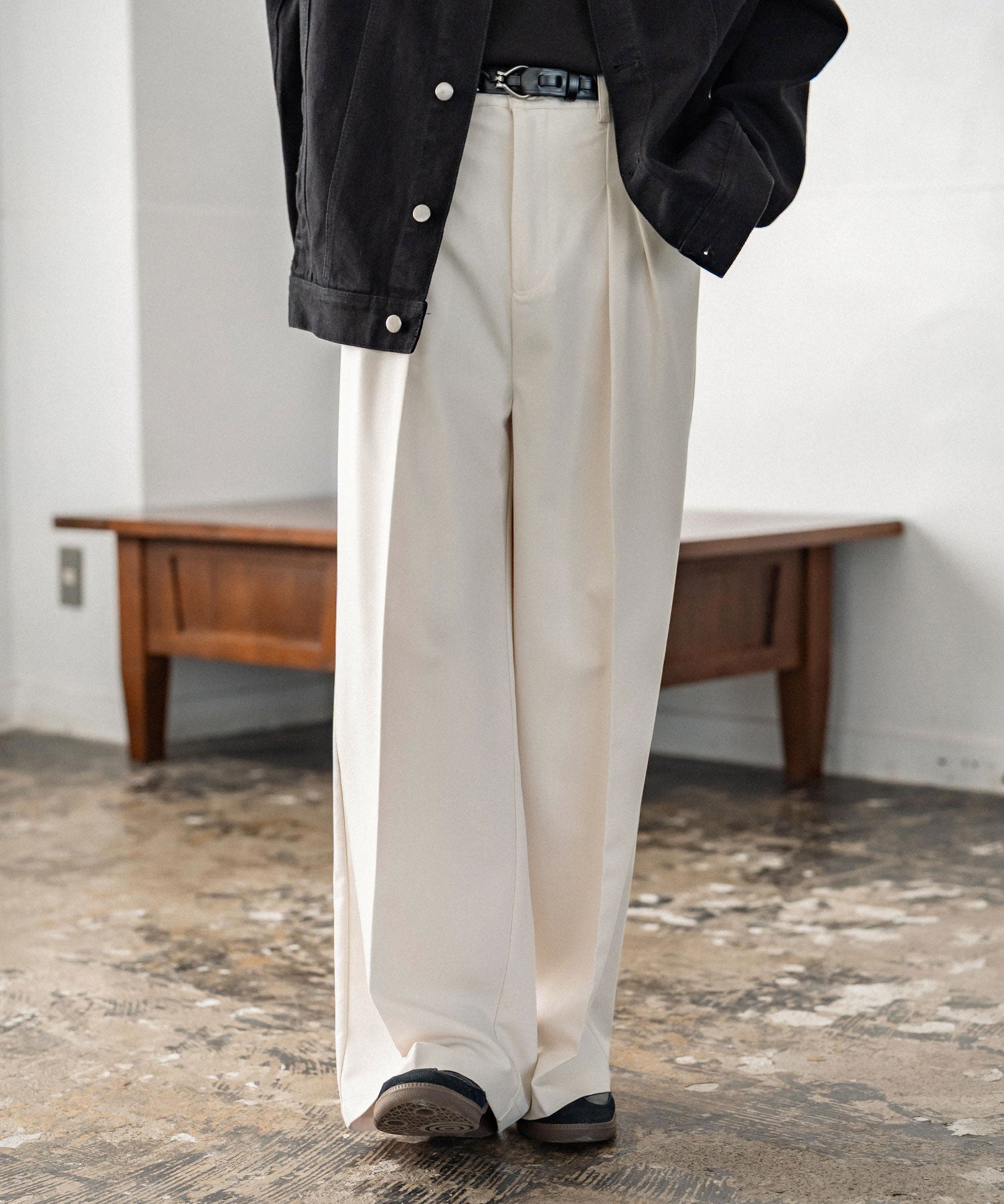 セミワイド2タックストレートスラックス 15248