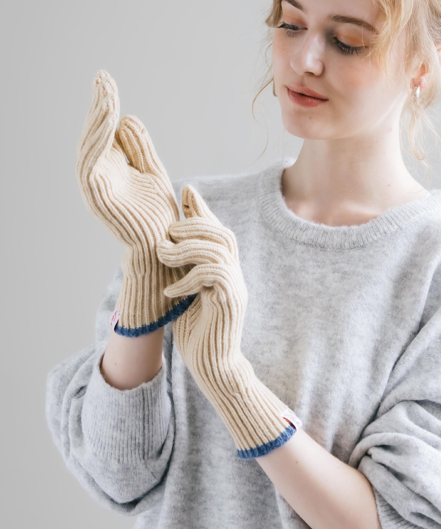 【スマホ/タッチパネル対応】ホールタッチリブニットライングローブ手袋 15255