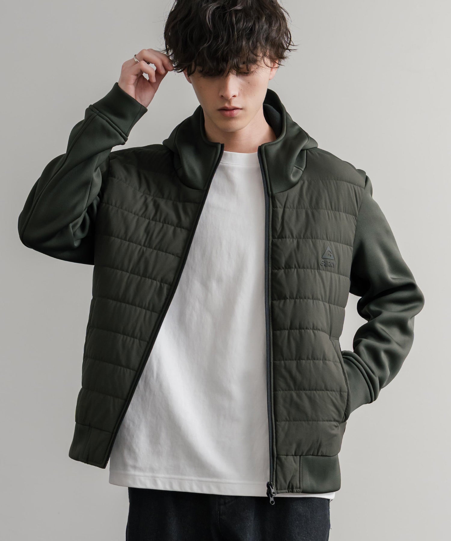 ワンポイントロゴフルジップフーディー 15288