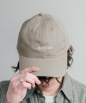Calvin Klein カルバンクライン LOGO TWILL CAP ワンポイントブランドネーム刺繍ベースボールキャップ 15929