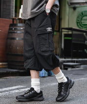 UMBRO アンブロ 別注コラボ 膝下丈 ワンポイントロゴ刺繍ナイロンワイドカーゴハーフパンツ 15348