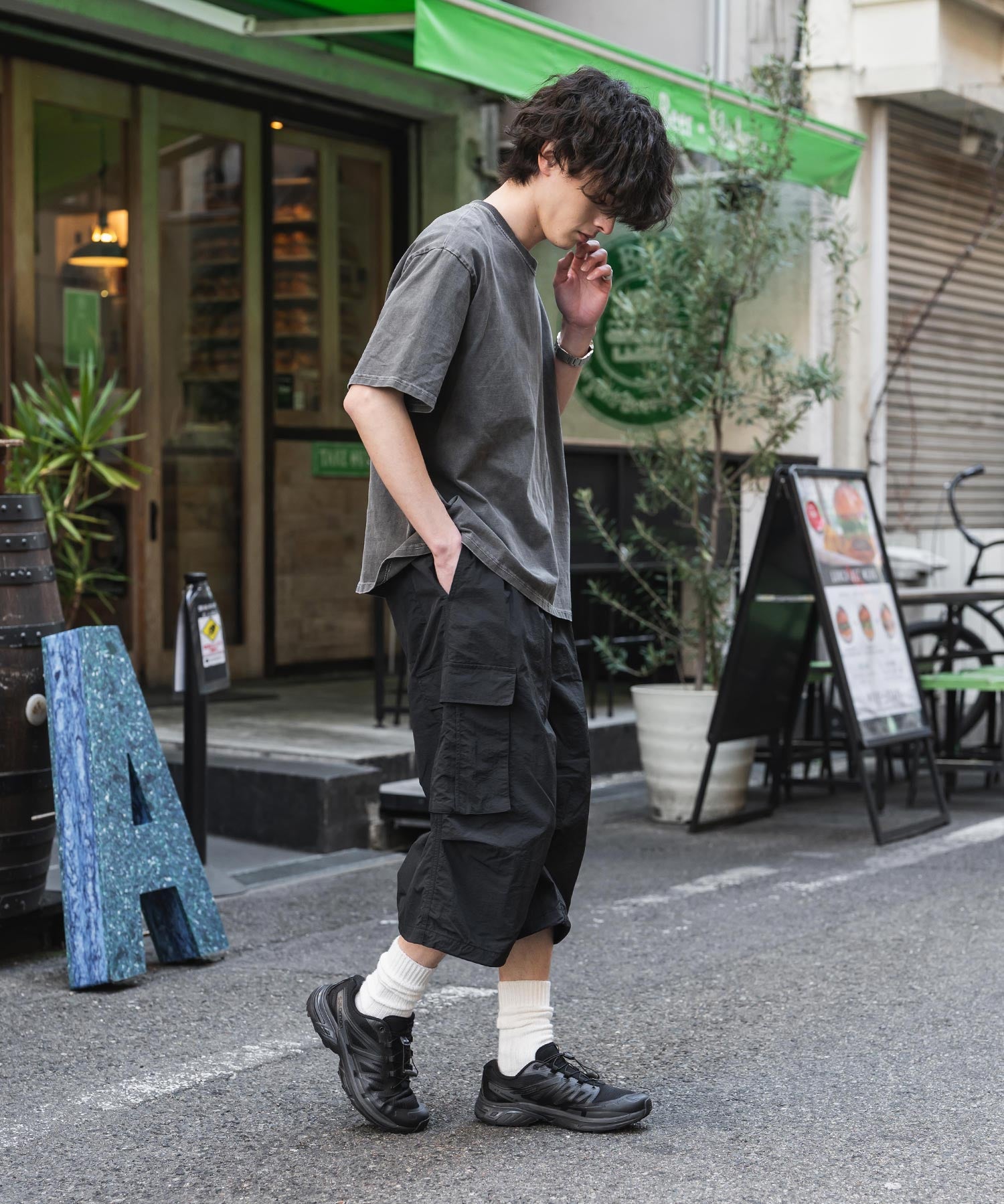 UMBRO アンブロ 別注コラボ 膝下丈 ワンポイントロゴ刺繍ナイロンワイドカーゴハーフパンツ 15348