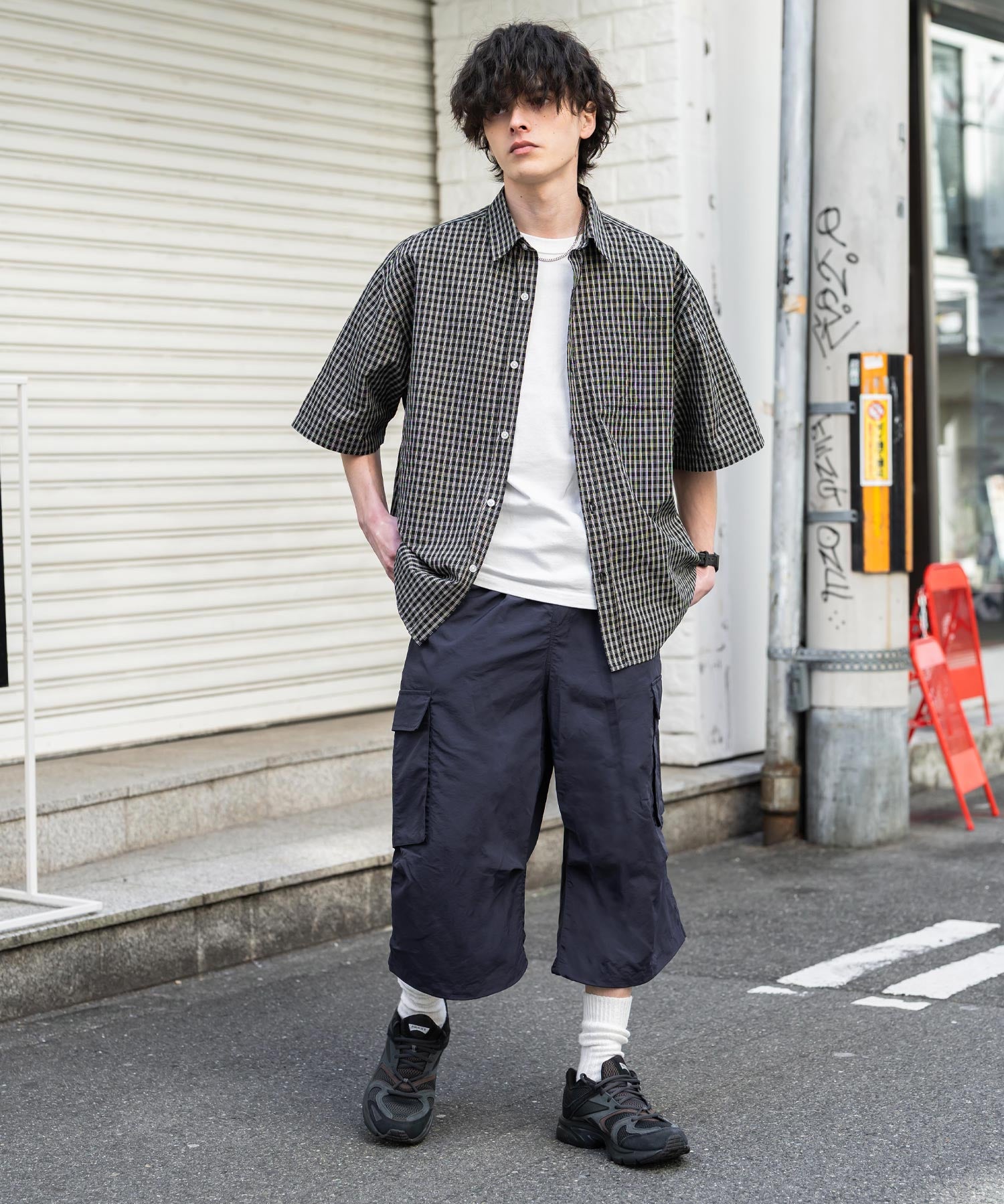 UMBRO アンブロ 別注コラボ 膝下丈 ワンポイントロゴ刺繍ナイロンワイドカーゴハーフパンツ 15348