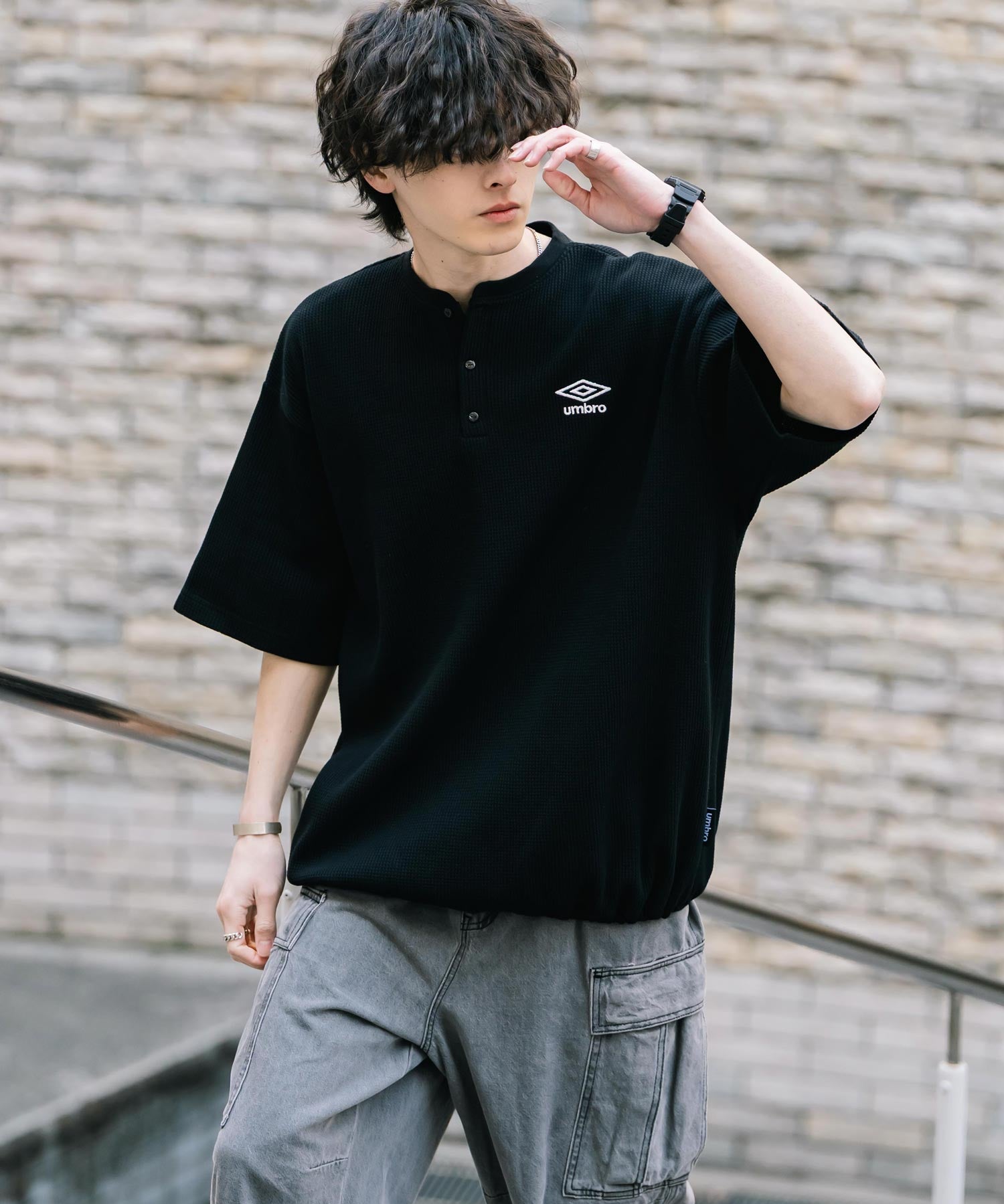 UMBRO アンブロ 別注コラボ オーバーサイズワンポイントロゴ刺繍ワッフルヘンリーネック半袖Tシャツ 15349