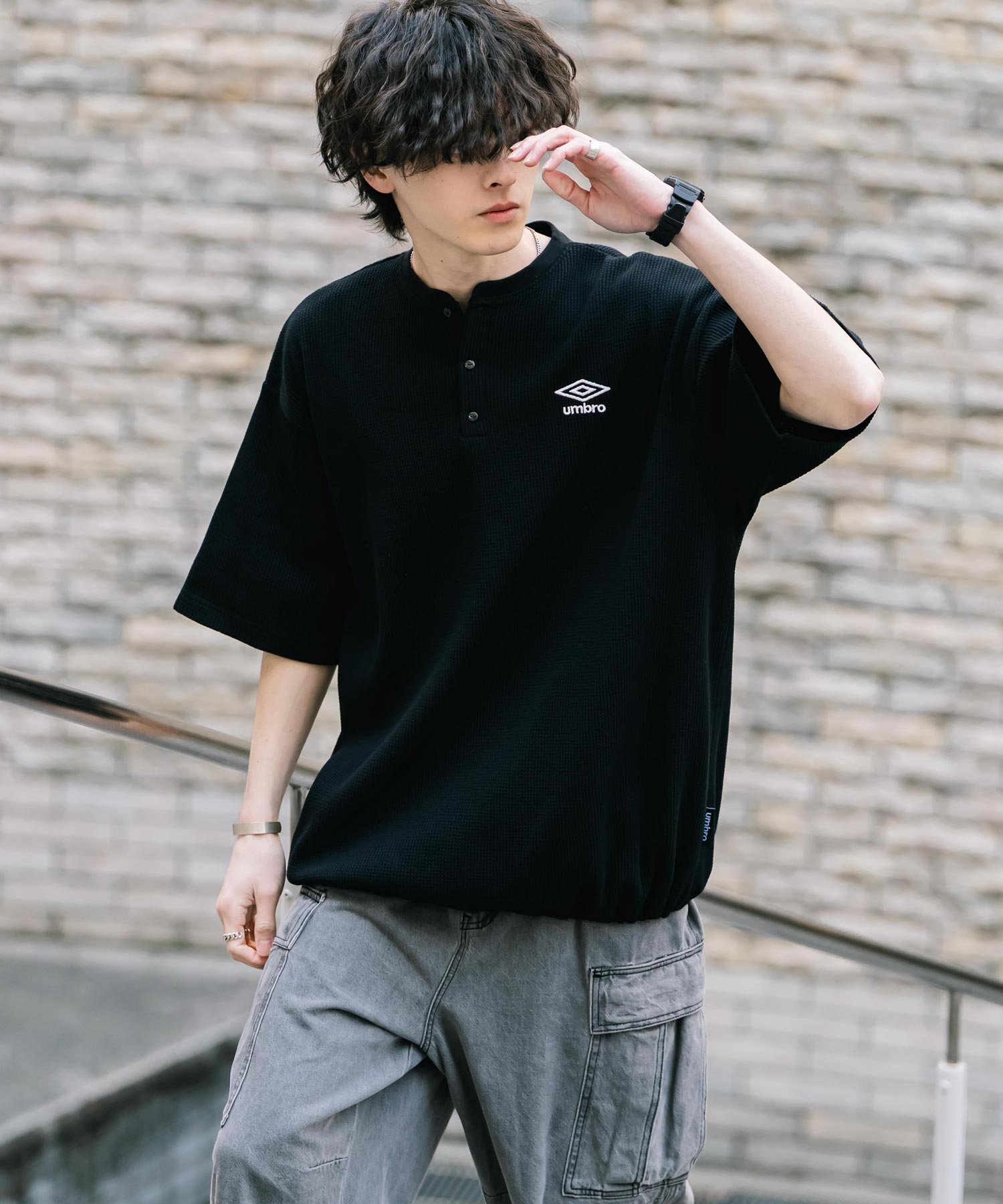 UMBRO　アンブロ　イングランド代表モデル　プルオーバー　アノラック　ベッカム UMBRO アンブロ 別注コラボ オーバーサイズワンポイントロゴ刺繍