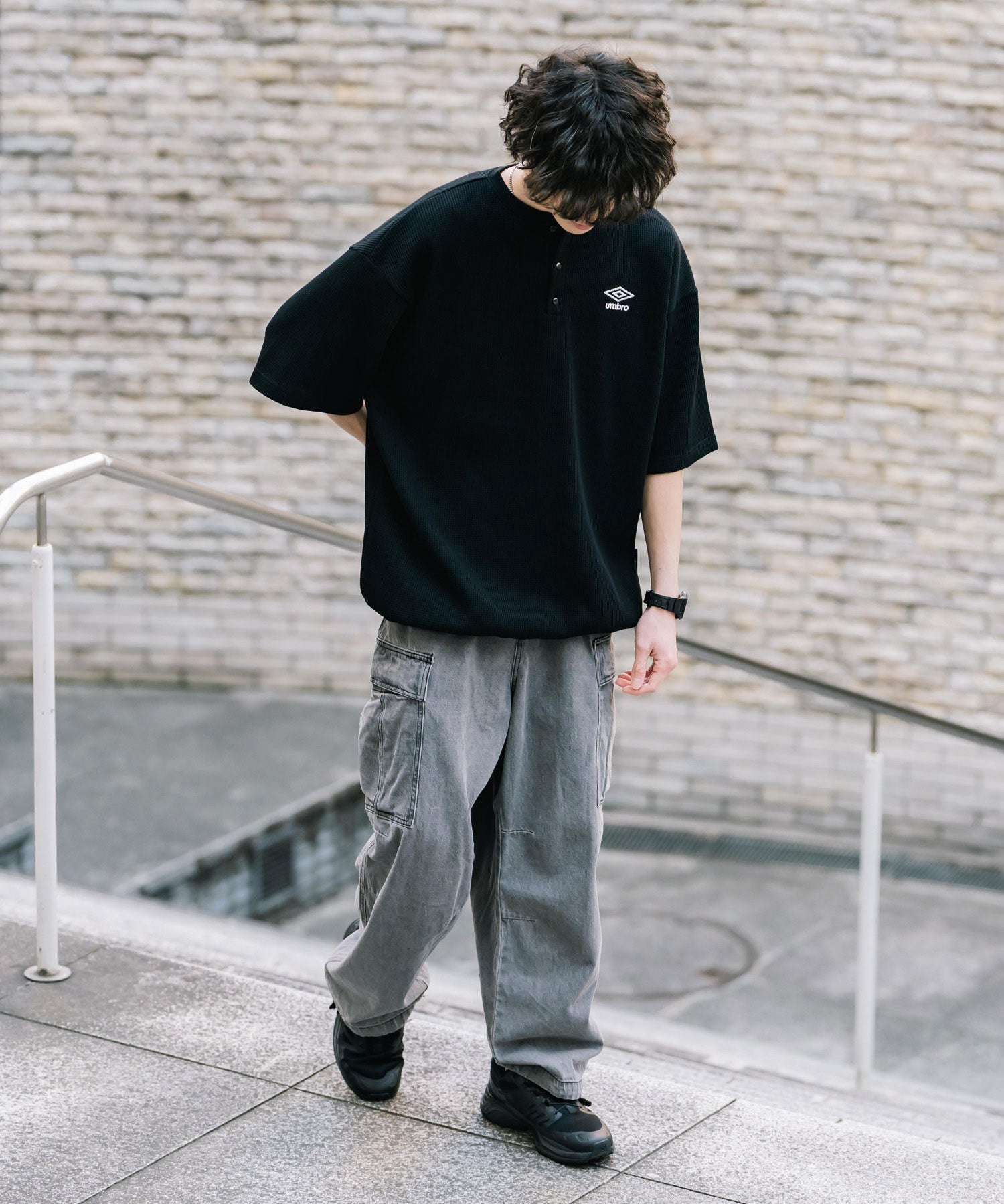 UMBRO アンブロ 別注コラボ オーバーサイズワンポイントロゴ刺繍ワッフルヘンリーネック半袖Tシャツ 15349