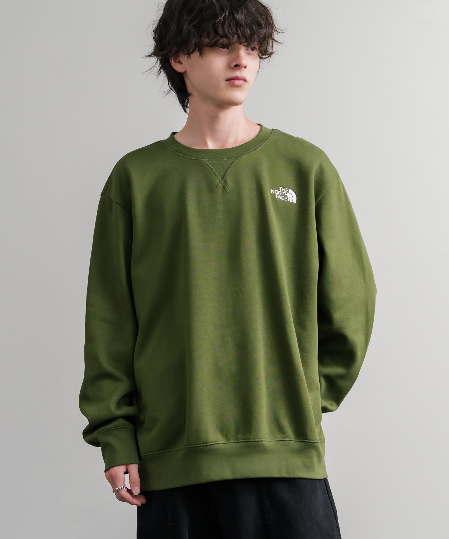 THE NORTH FACE ザ・ノースフェイス MEN S ESSENTIAL CREW 裏起毛ワンポイントロゴ刺繍長袖スウェット 15353