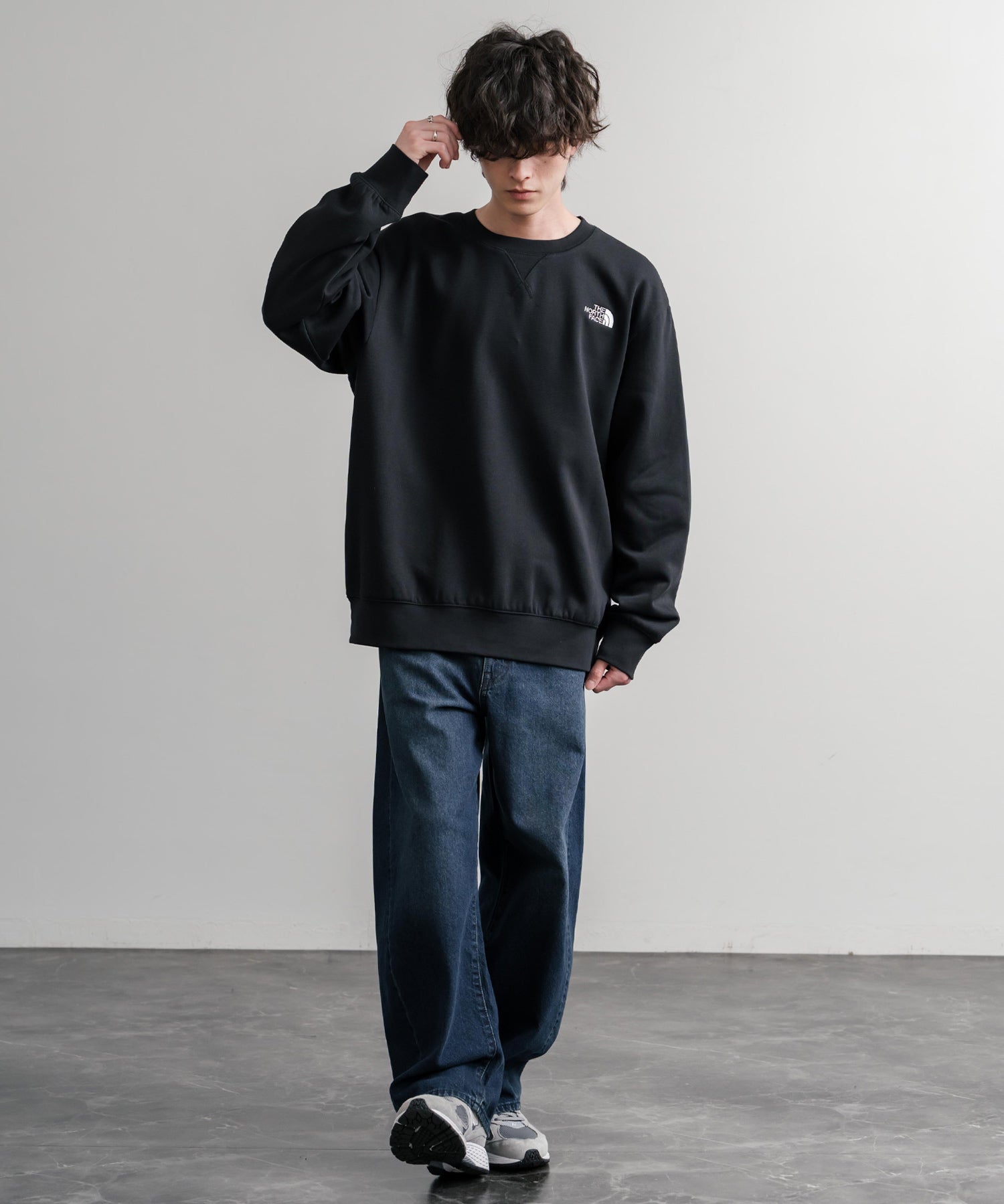 THE NORTH FACE ザ・ノースフェイス MEN S ESSENTIAL CREW 裏起毛ワンポイントロゴ刺繍長袖スウェット 15353