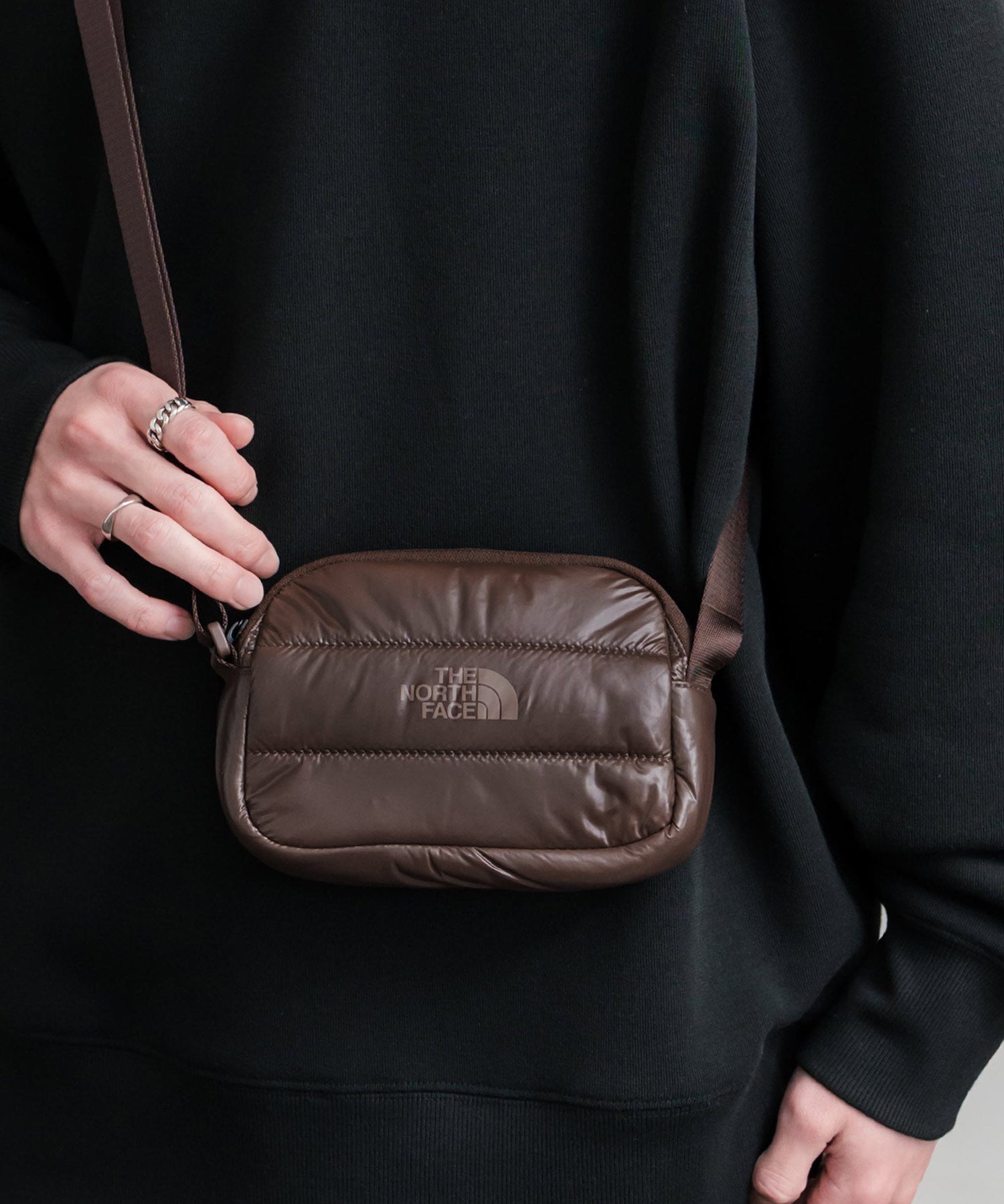 日本未展開モデル WHITE LABEL THE NORTH FACE CHUBBY CROSS BAG MINI ラウンド型キルティングミニクロスショルダーバッグ 15363