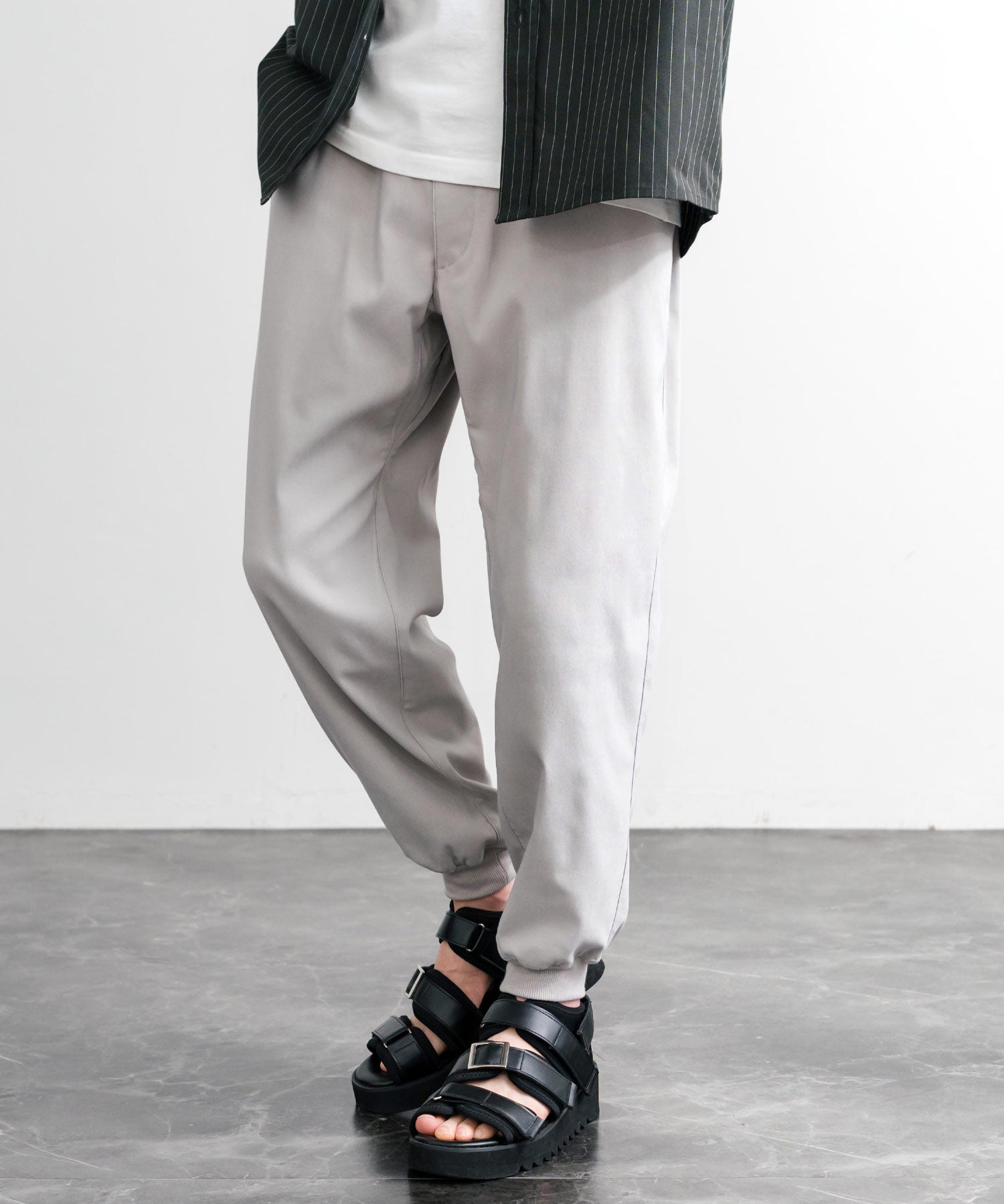 接触冷感 多機能ストレッチクロップドイージージョガーパンツ 15368