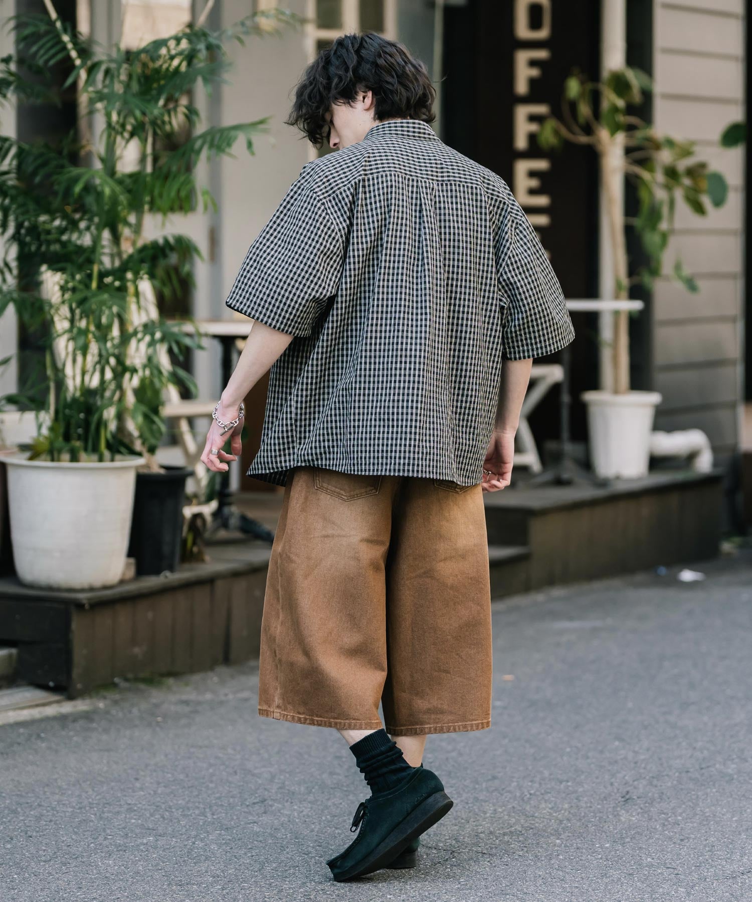 新色追加 ケミカルウォッシュ オーバーダイ ワイドデニムハーフショートパンツ 15374