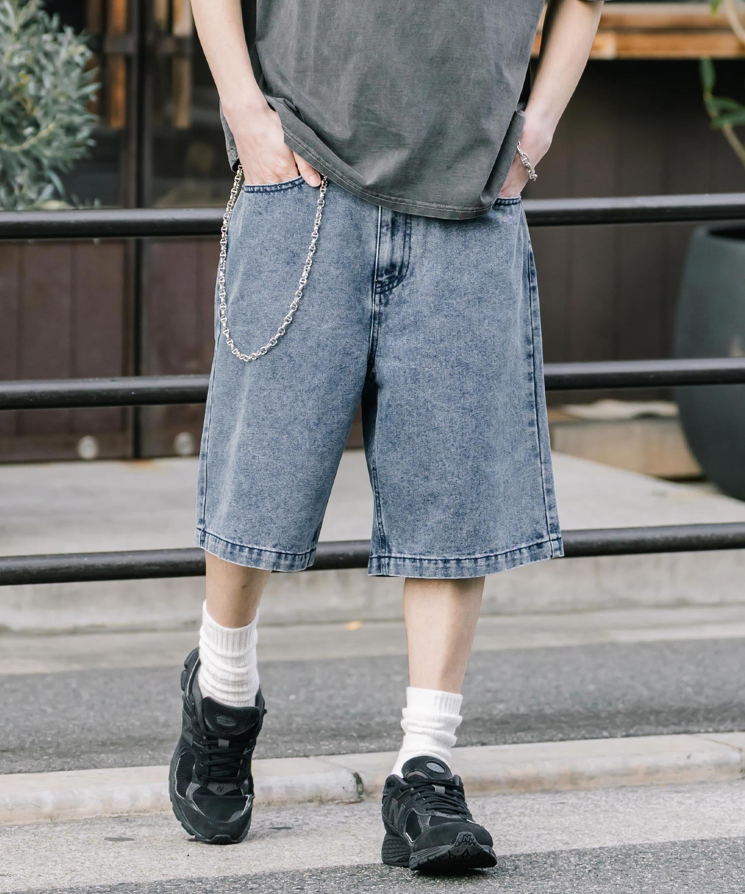 ケミカルウォッシュ オーバーダイ ワイドデニムハーフショートパンツ 15375