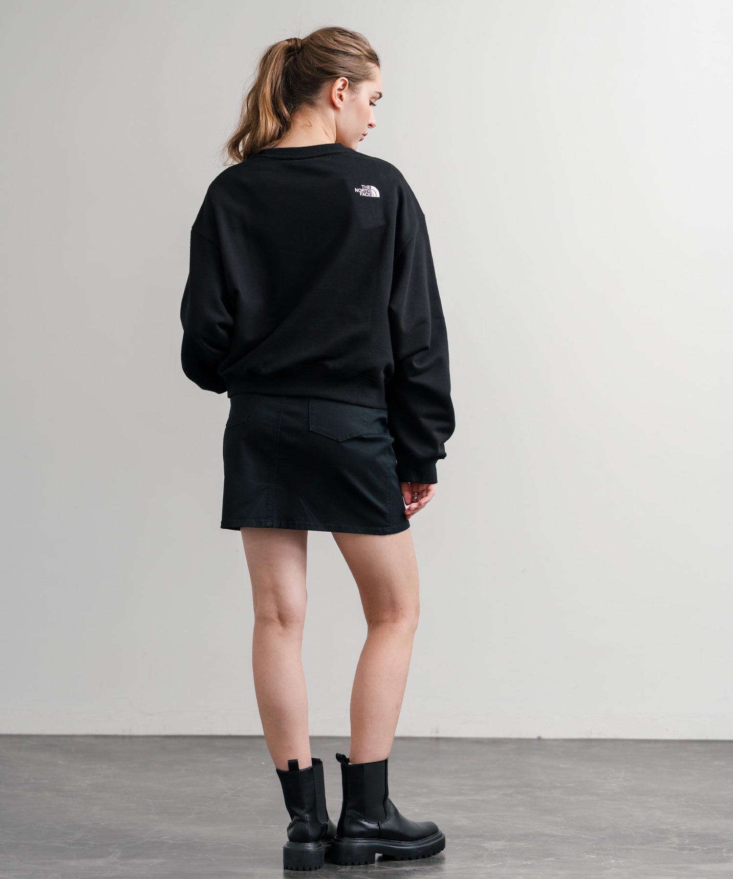 日本未展開モデル THE NORTH FACE ザ・ノースフェイス WHITE LABEL ホワイトレーベル TNF SIGNATURE SWEATSHIRTS クルーネック長袖スウェットトレーナー 15380