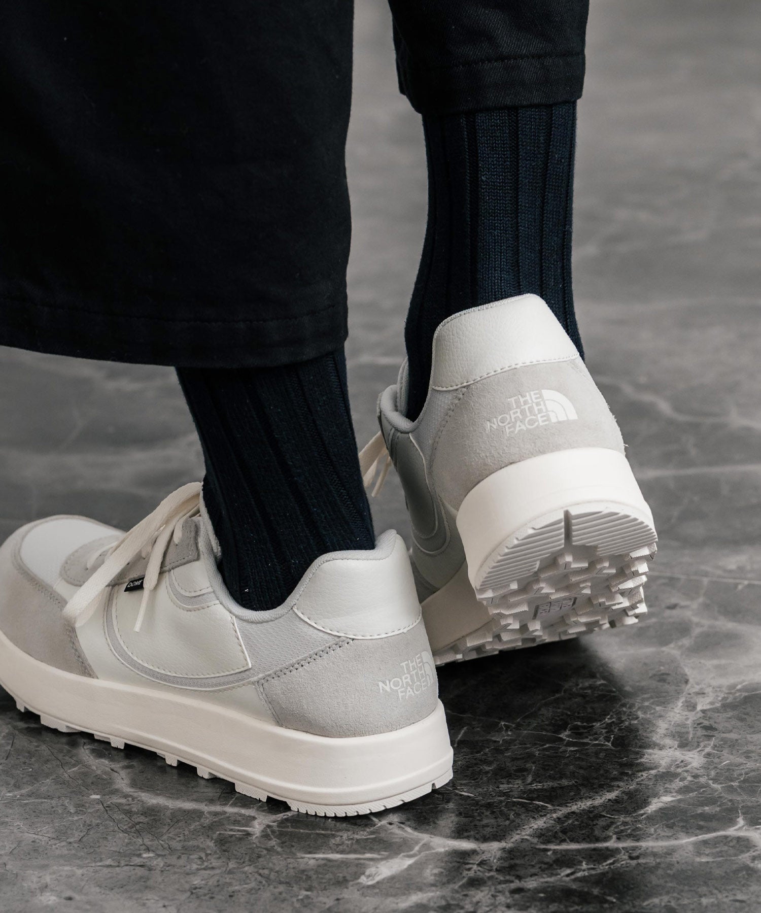 THE NORTH FACE DOME レースアップスニーカー ランニングシューズ	15381