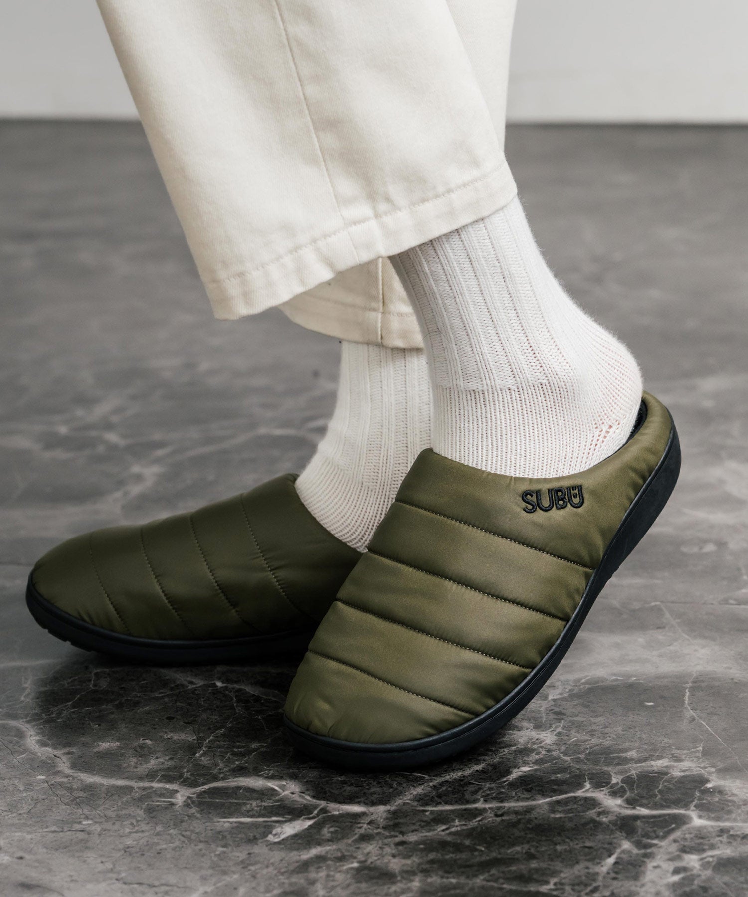 【SUBU/スブ】 サンダル F-line/ワンポイントロゴ刺繍モックシューズスリッポンスリッパ 15384